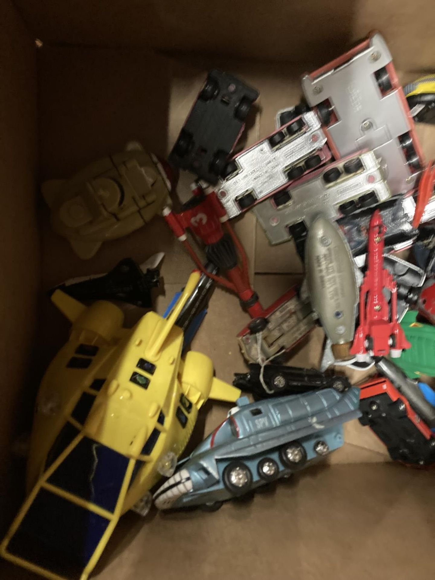 A QUANTITY OF SCI-FI AND TV RELATED VEHICLES, BATMAN, CAPTAIN SCARLET, TUNDERBIRDS, ETC., - Image 3 of 3