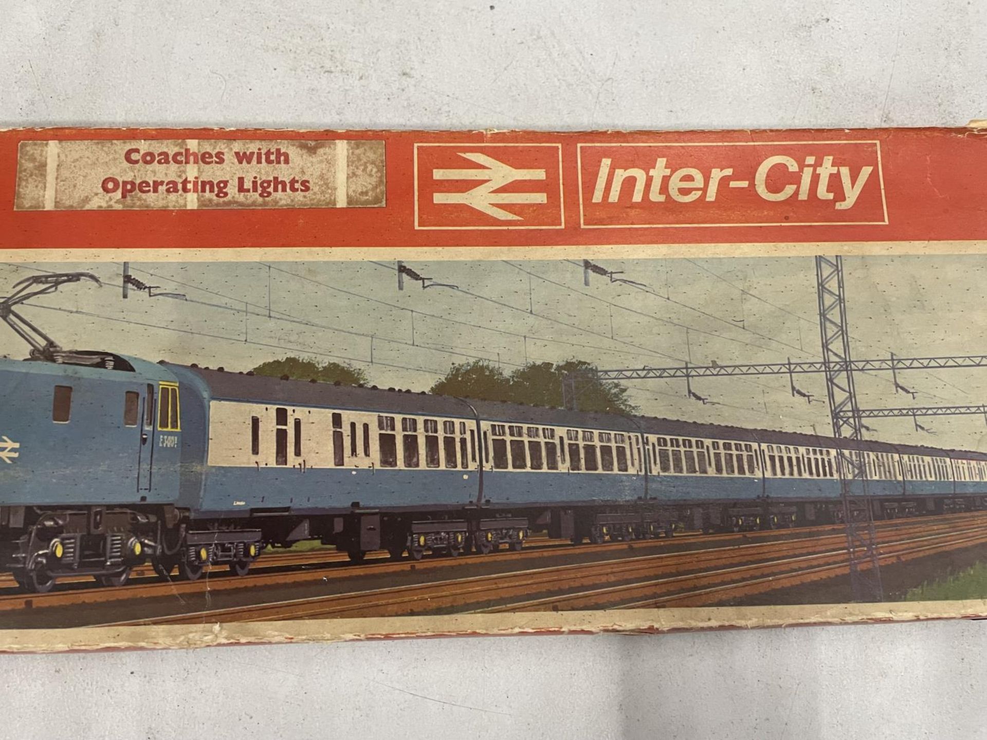A BOXED 1960'S TRI-ANG HORNBY INTER-CITY SET NO. R644A, WITH OPERATING COACH LIGHTS - Image 3 of 4