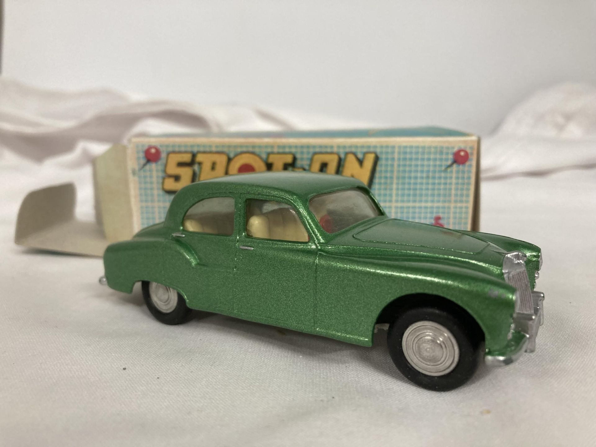 TWO SPOT ON BOXED MODELS NO. 219 - AN AUSTEN HEALEY SPRITE MARK III AND AN ARMSTRONG SIDDELEY - Image 2 of 3
