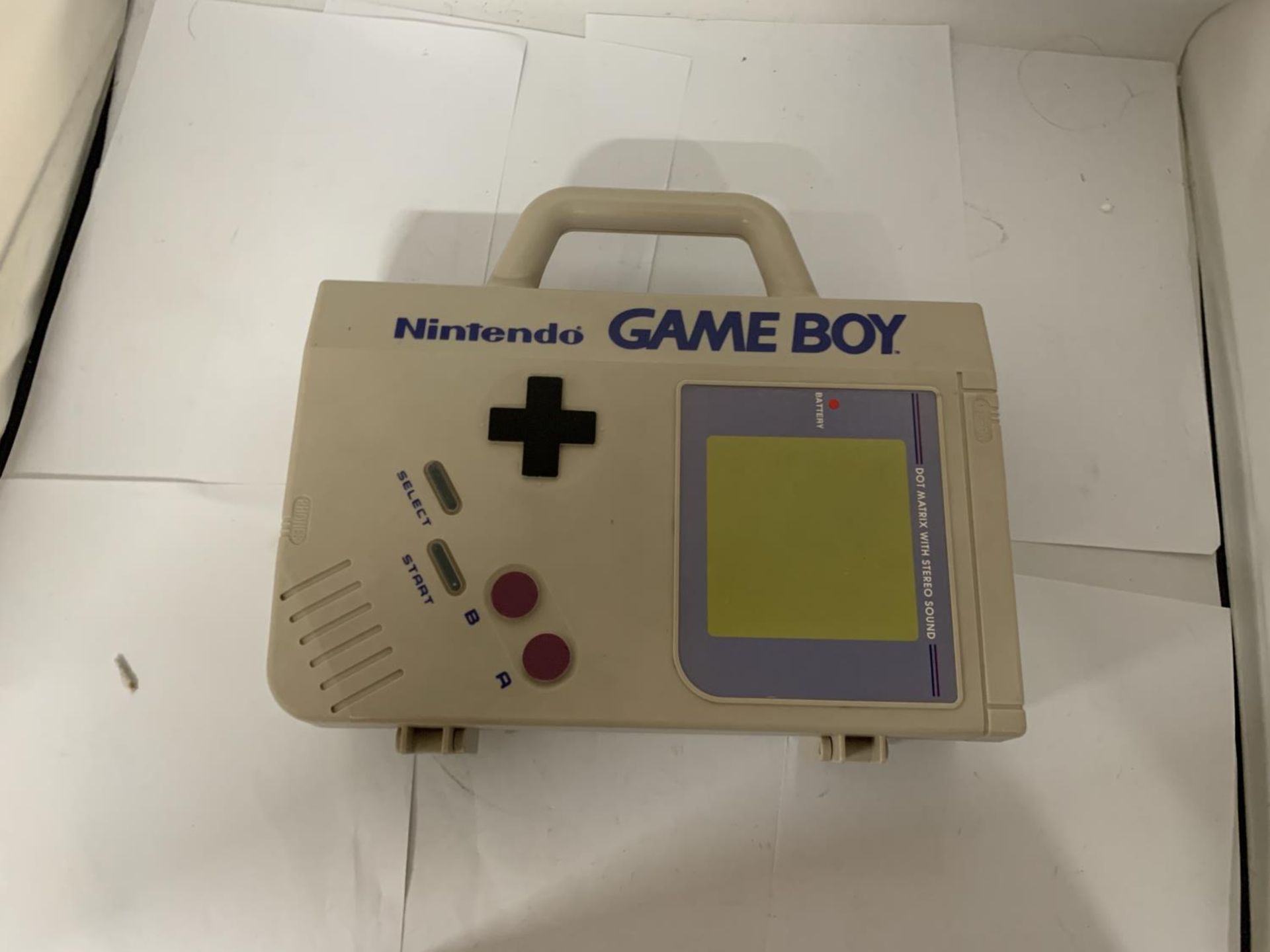 A NINTENDO GAMEBOY STORAGE CASE - Image 2 of 3