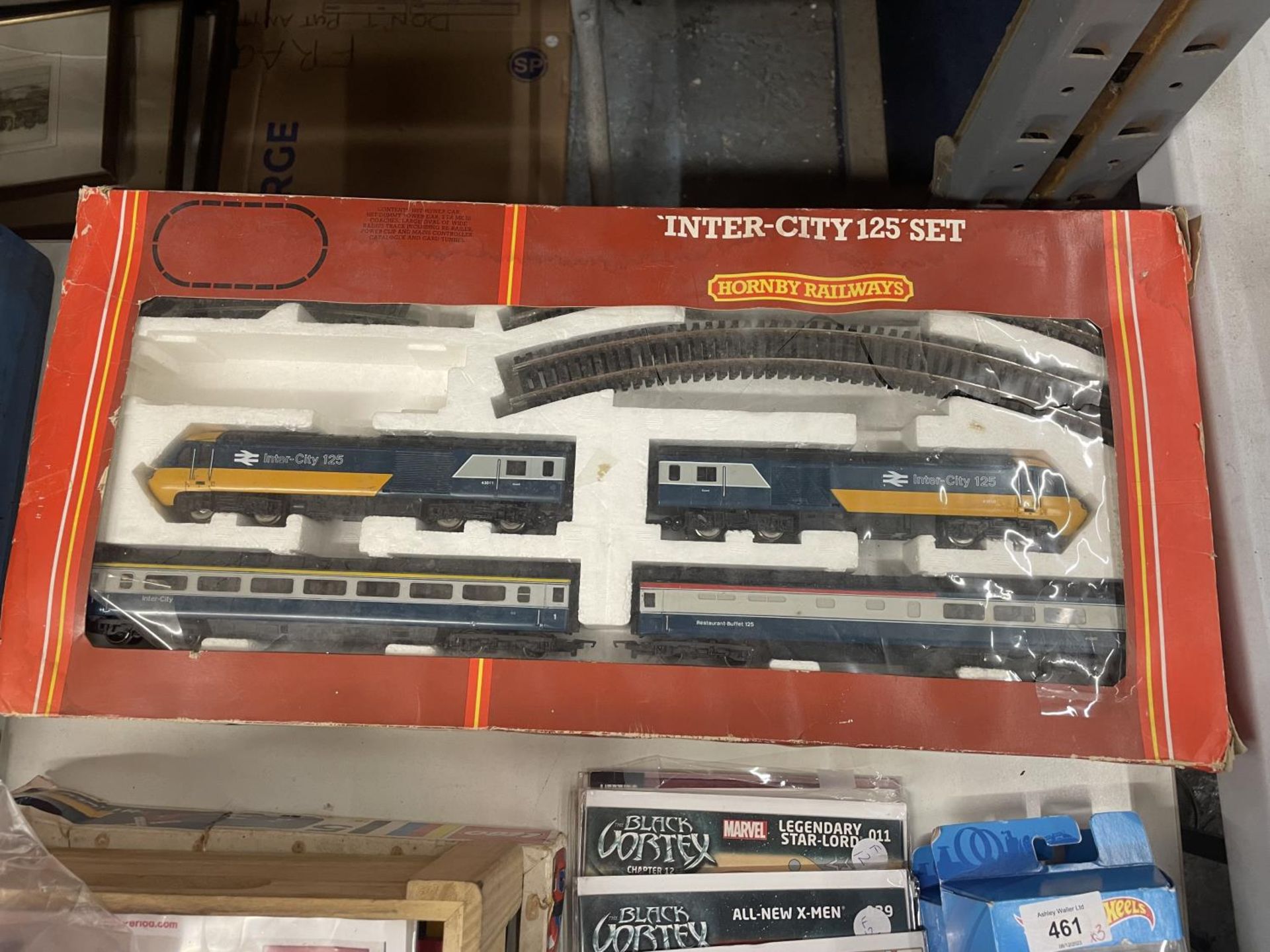 A BOXED HORNBY RAILWAYS INTER-CITY 125 SET PLUS TWO ADDITIONAL BOXED COACHES - Image 2 of 3