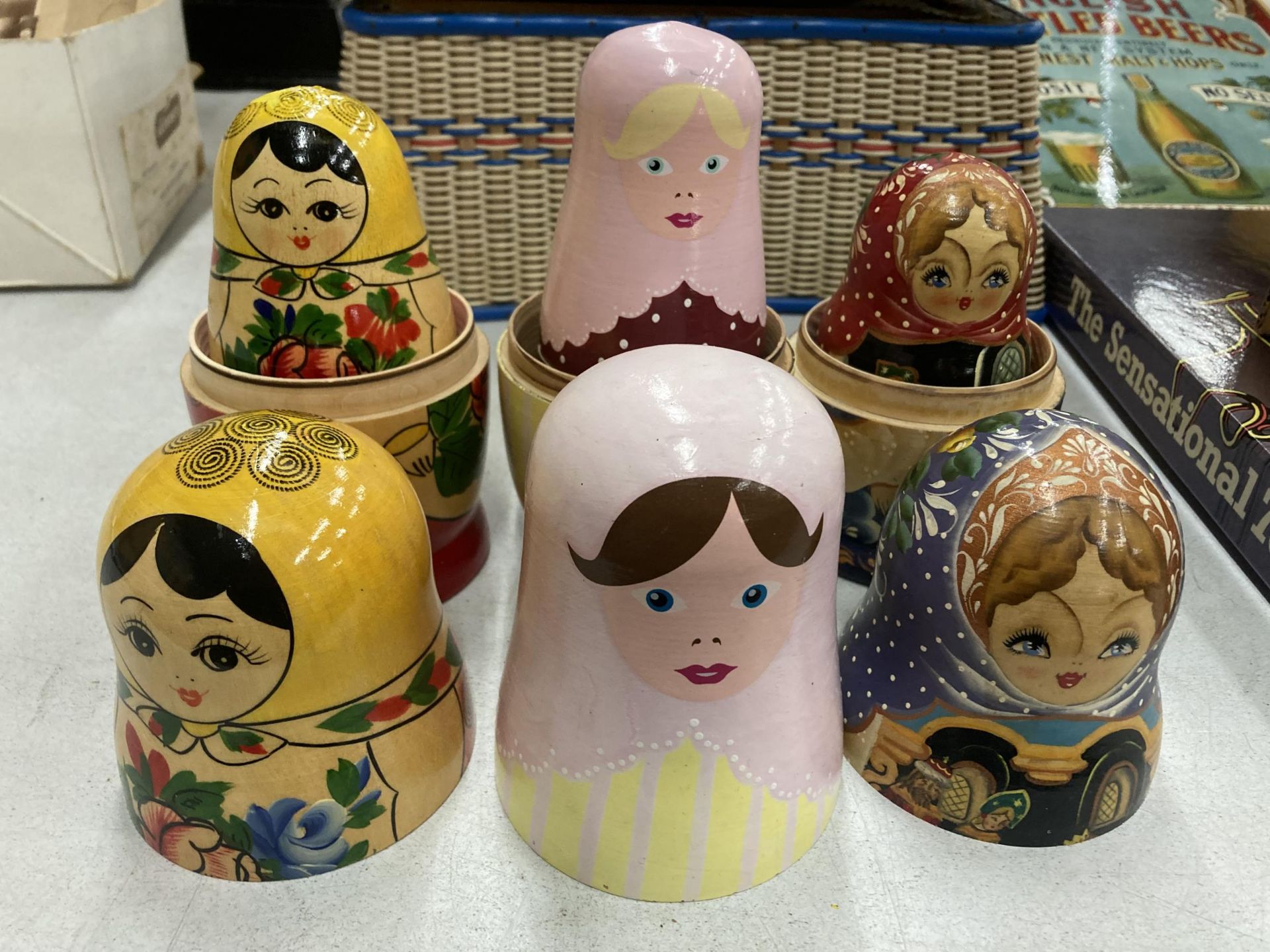 A GROUP OF THREE RUSSIAN LACQUERED DOLLS - Image 2 of 2