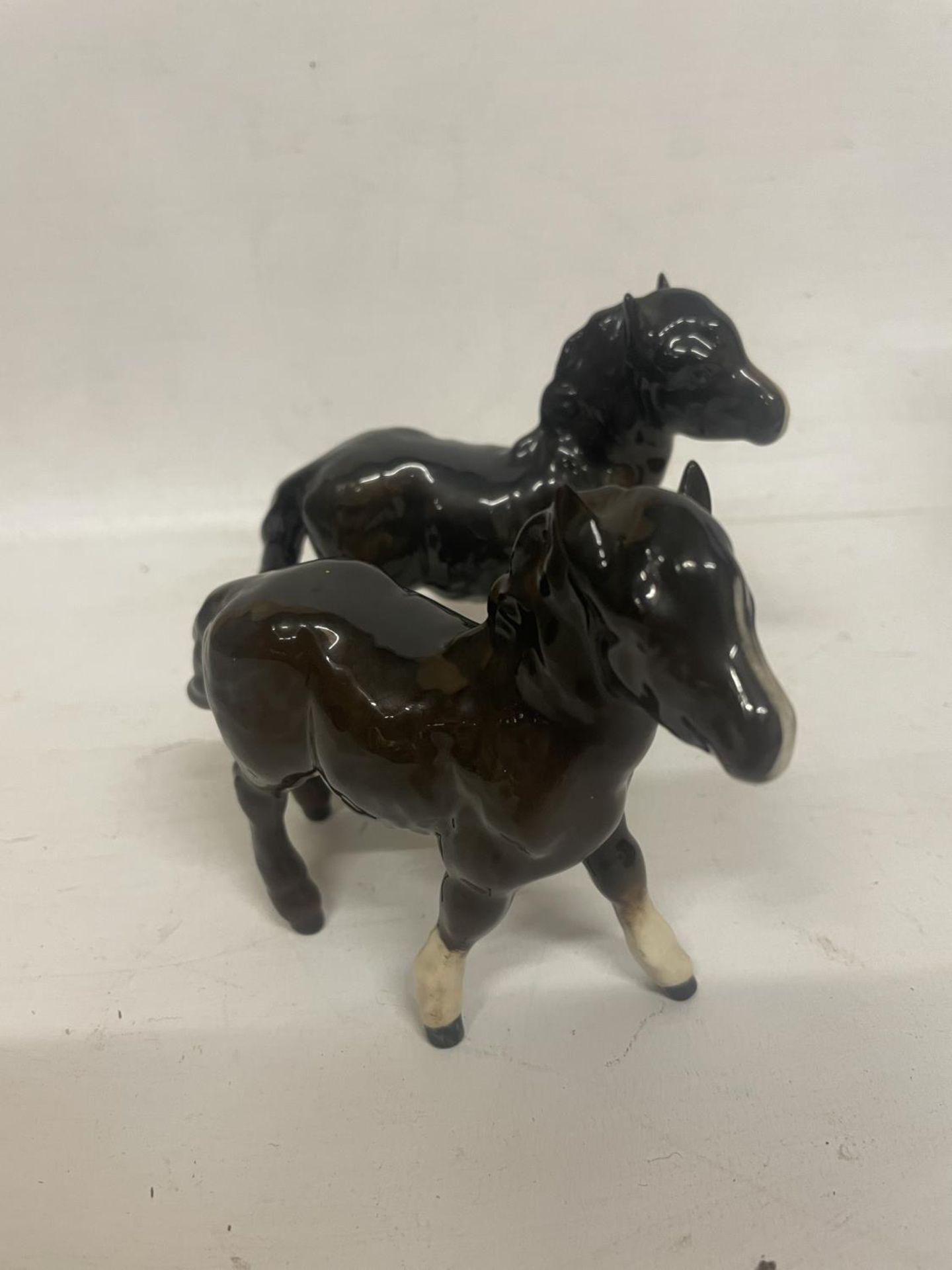 A HORSE (NOT BESWICK) WITH THREE BESWICK FOALS - Image 6 of 6