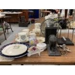 A MIXED LOT TO INCLUDE WOODEN ELEPHANT BOOK-ENDS, A VINTAGE HAMMERSLEY CHINA TRIO - CUP A/F,