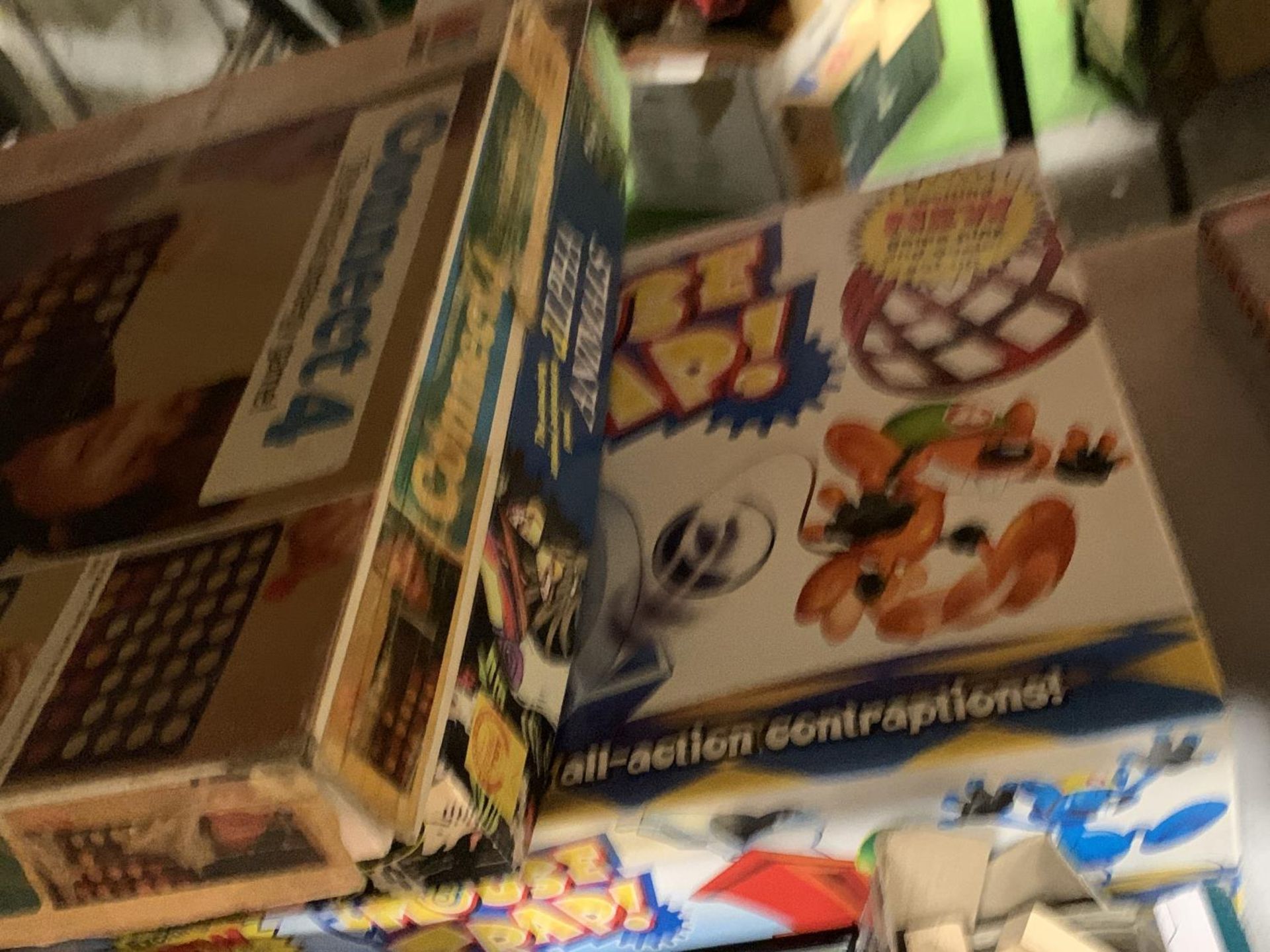 A QUANTITY OF VINTAGE GAMES TO INCLUDE MOUSE TRAP, CONNECT 4, THE VIKING GAME, PICK UP STICKS, ALPHA - Bild 4 aus 4