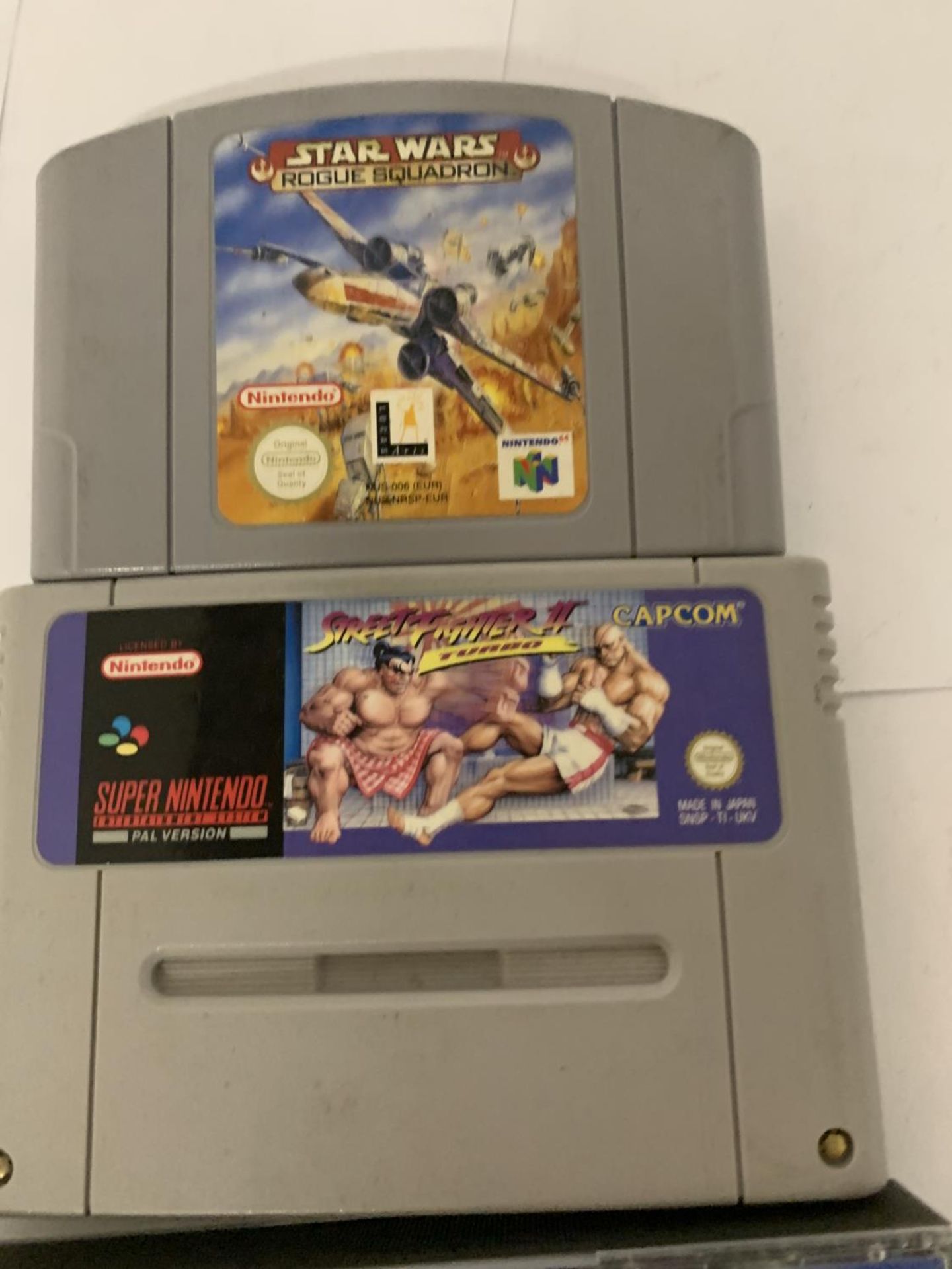 THREE SEGA GAMES INCLUDING STAR WARS ROGUE SQUADRON, STREET FIGHTER II AND ECCO THE DOLPHIN - Image 2 of 4