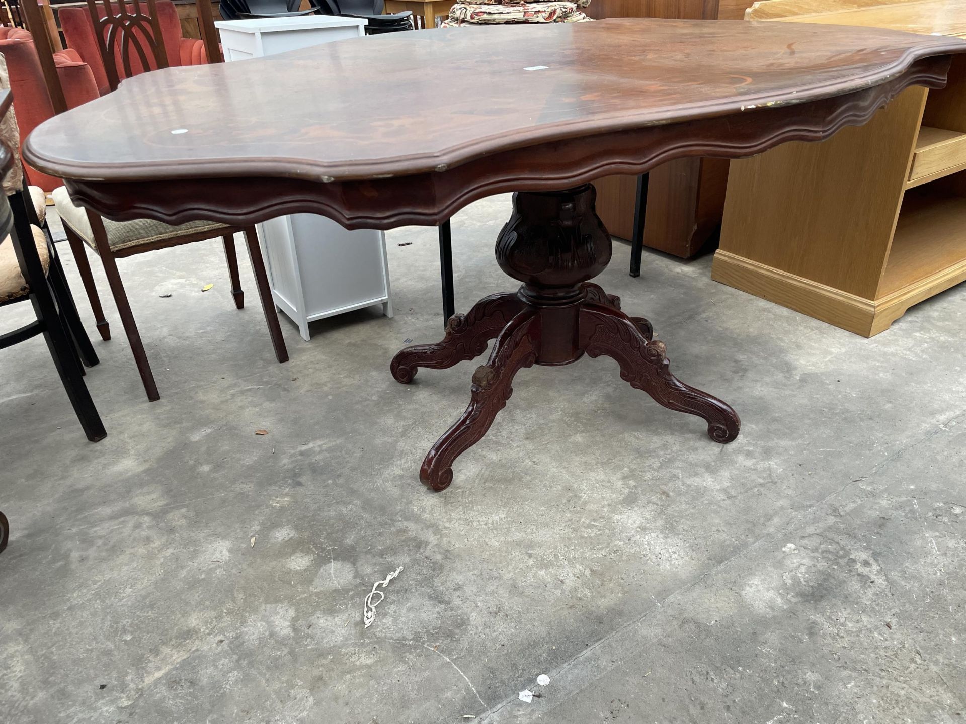 AN ITALIAN STYLE OVAL INLAID DINING TABLE WITH SHAPED RIM, ON PEDESTAL BASE, 68 X 43" - Image 2 of 6