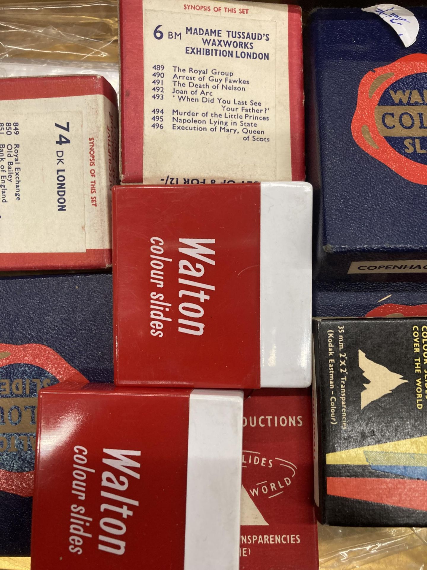 A TIN BOX OF WALTON COLOUR SLIDES - Bild 4 aus 4
