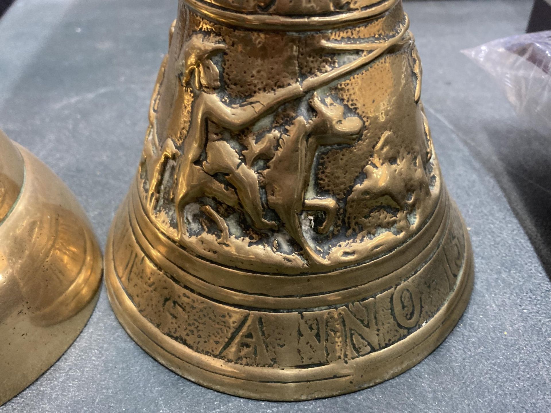TWO VINTAGE BRASS BELLS TO INCLUDE GRIFFON EXAMPLE - Image 3 of 4
