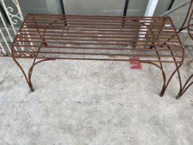 A DECORATIVE STEEL THREE SEATER GARDEN BENCH (L:123CM)