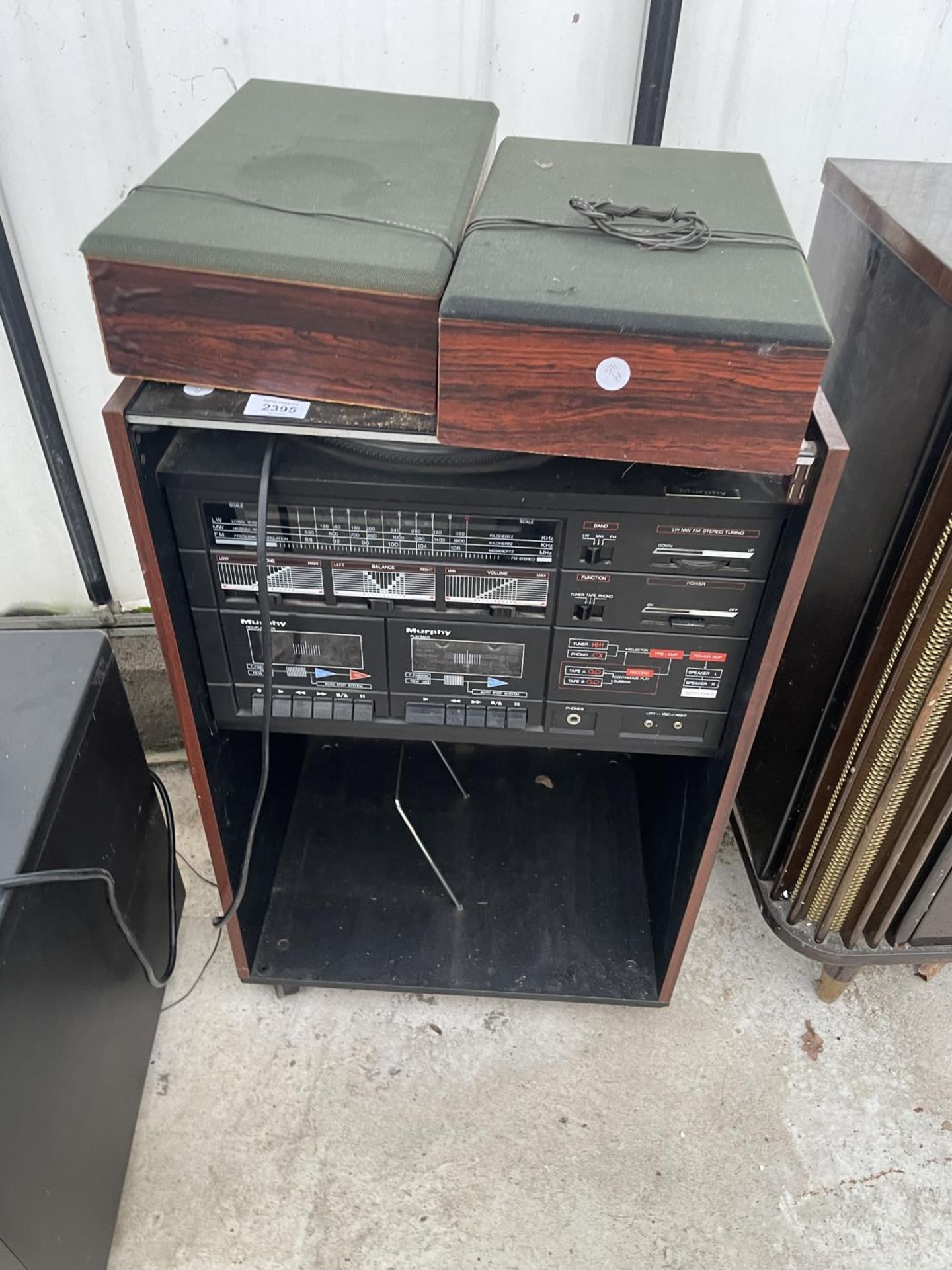 A MURPHY STEREO SYSTEMA AND A PAIR OF WOODEN CASED SPEAKERS