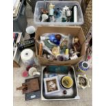 AN ASSORTMENT OF ITEMS TO INCLUDE CERAMICS AND KITCHEN ITEMS ETC