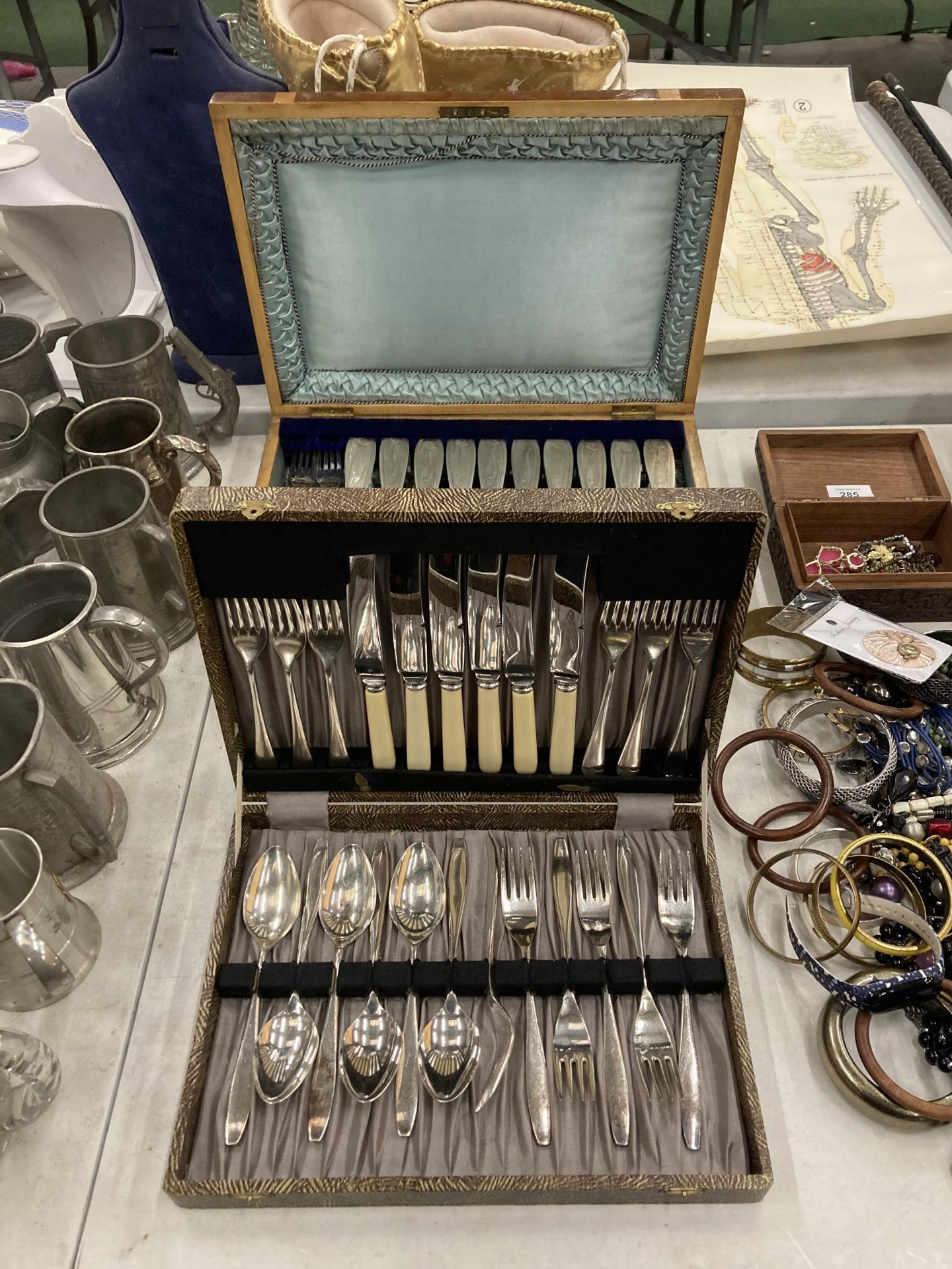 TWO CASED SILVER PLATED CUTLERY SETS TO INCLUDE BLUE SILK LINED AND MAHOGANY EXAMPLE