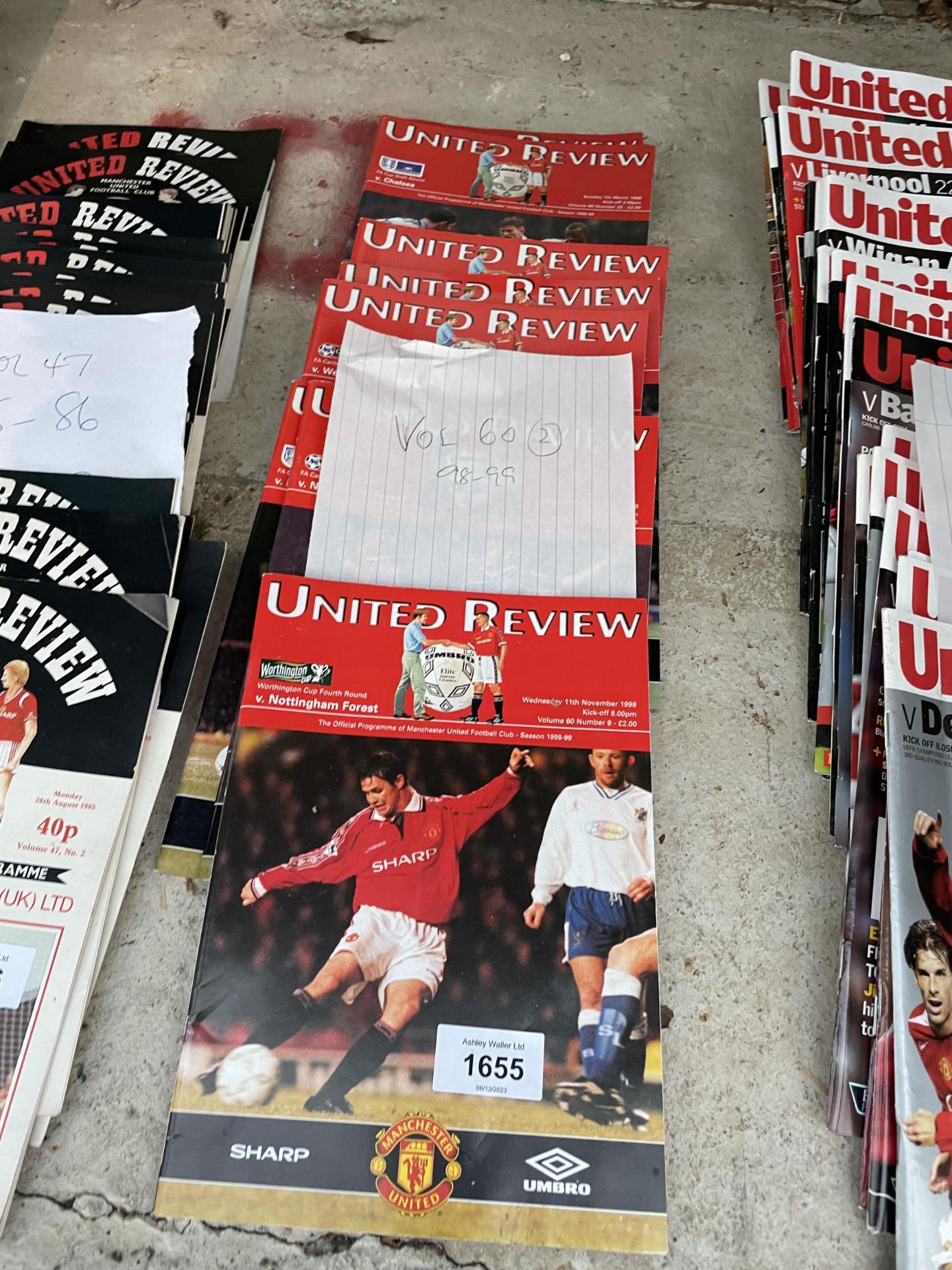 A PART COMPLETE SET OF MANCHESTER UNITED PROGRAMMES FROM THE 1998-1999 SEASON