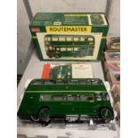 A SUN STAR ROUTEMASTER GREENLINE LIMITED EDITION BUS, 1:24 SCALE - AS NEW IN BOX, WITH NUMBERED