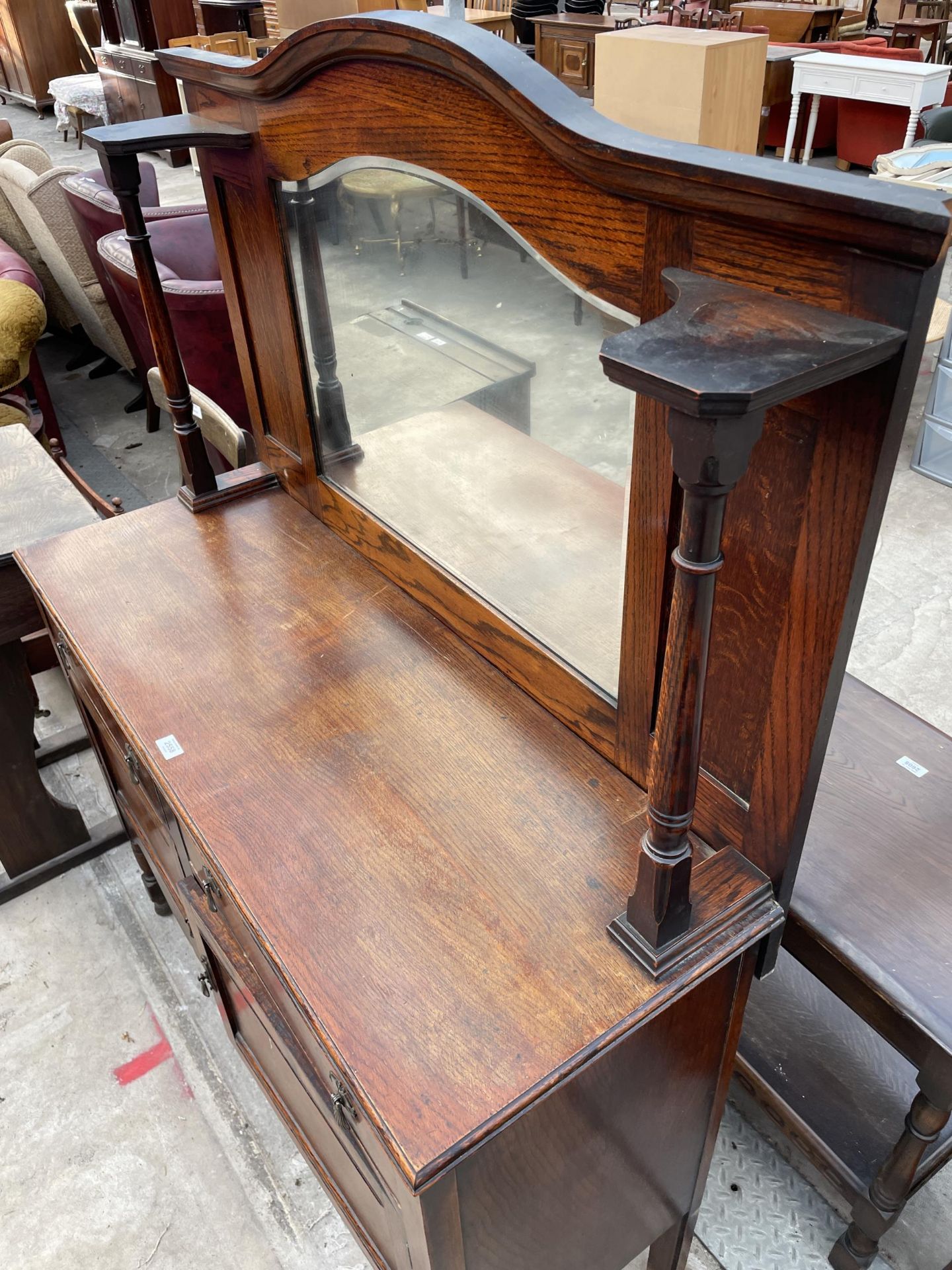 AN EARLY 20TH CENTURY OAK MIRROR-BACK SIDEBOARD, 47" WIDE - Image 3 of 4