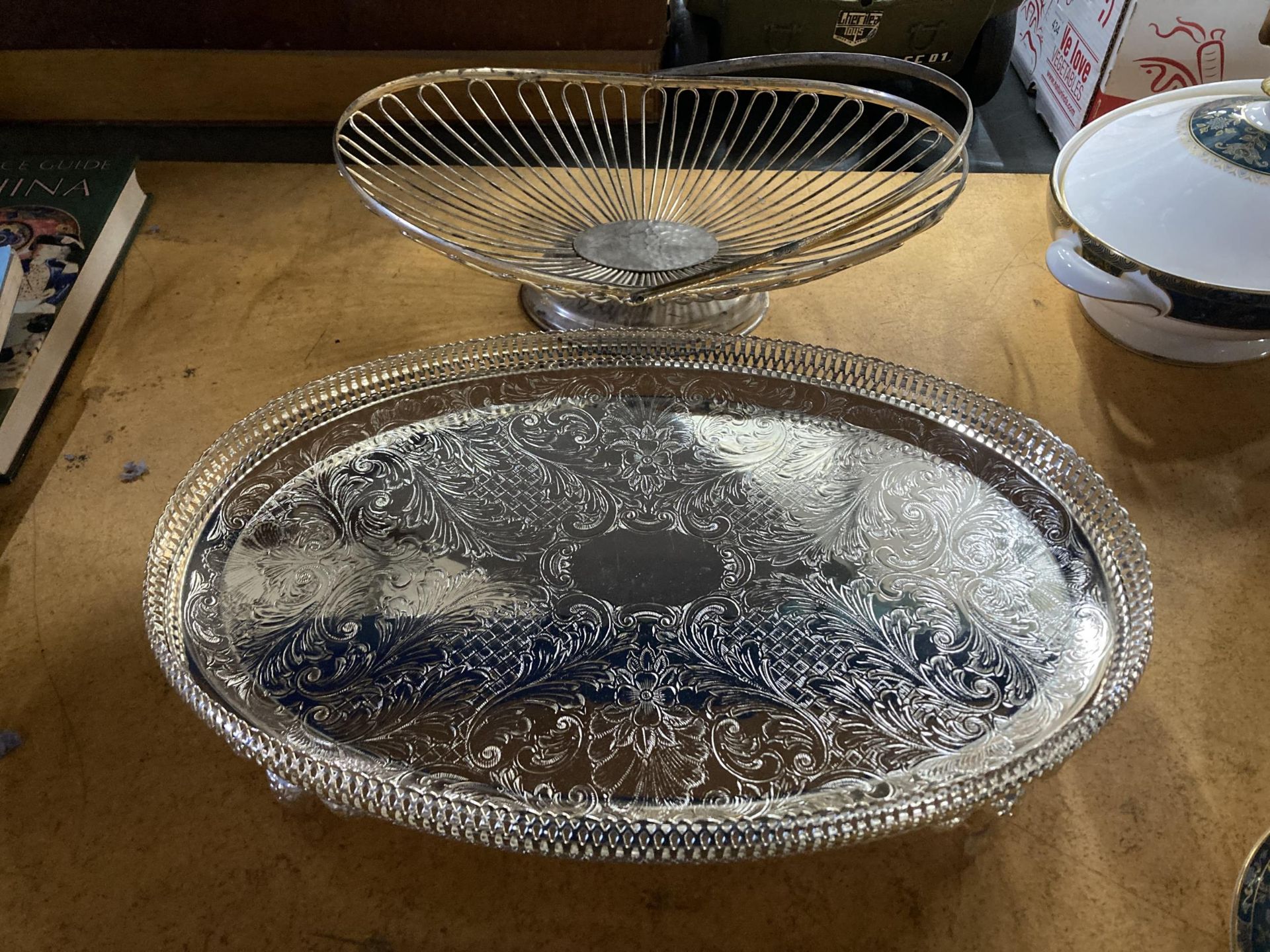 A GROUP OF THREE SILVER PLATED ITEMS, TWO DRINKS TRAYS AND A WIRE DESIGN BASKET - Image 2 of 3