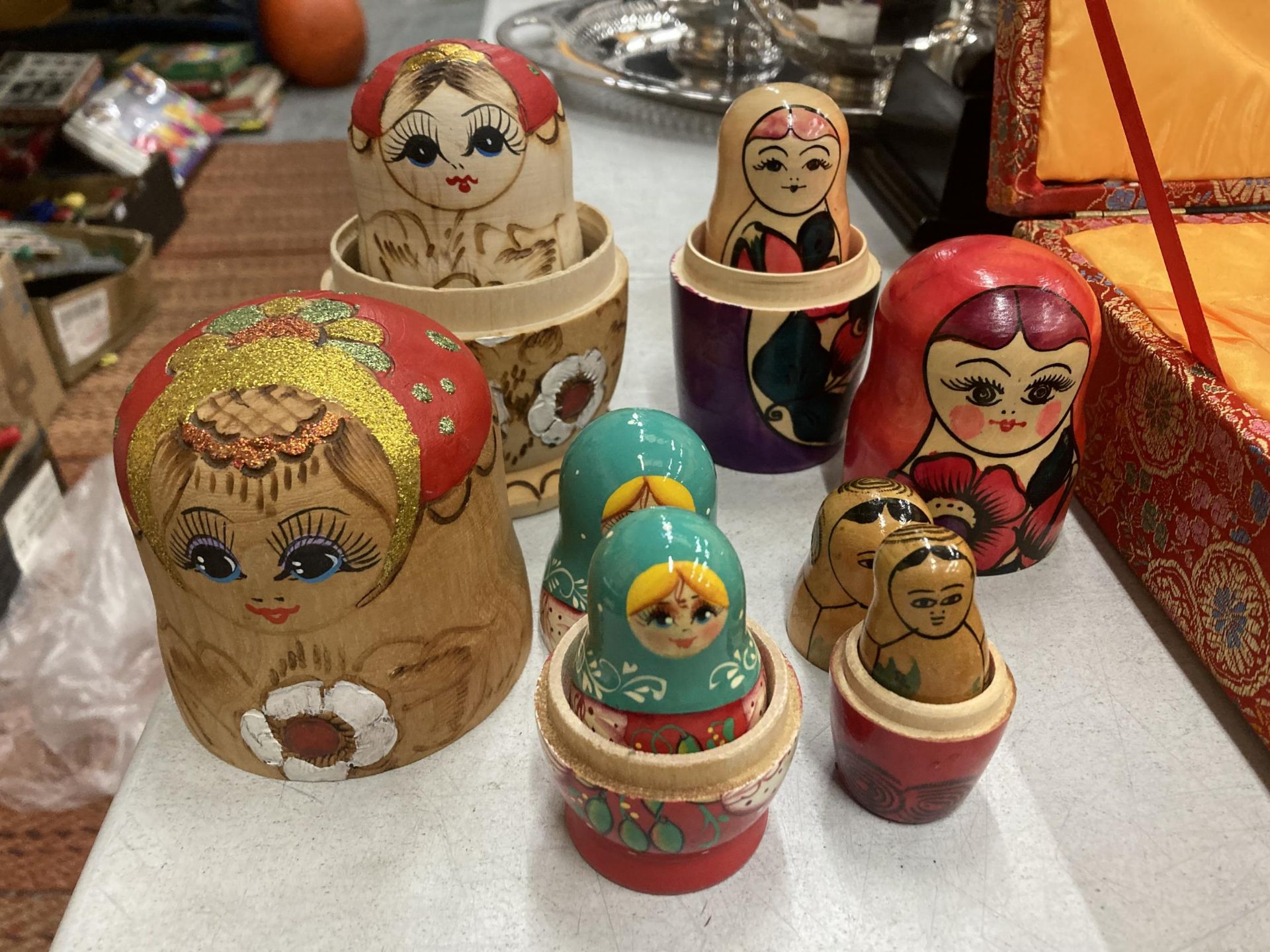 A SET OF FOUR RUSSIAN LACQUERED DOLLS - Image 2 of 2