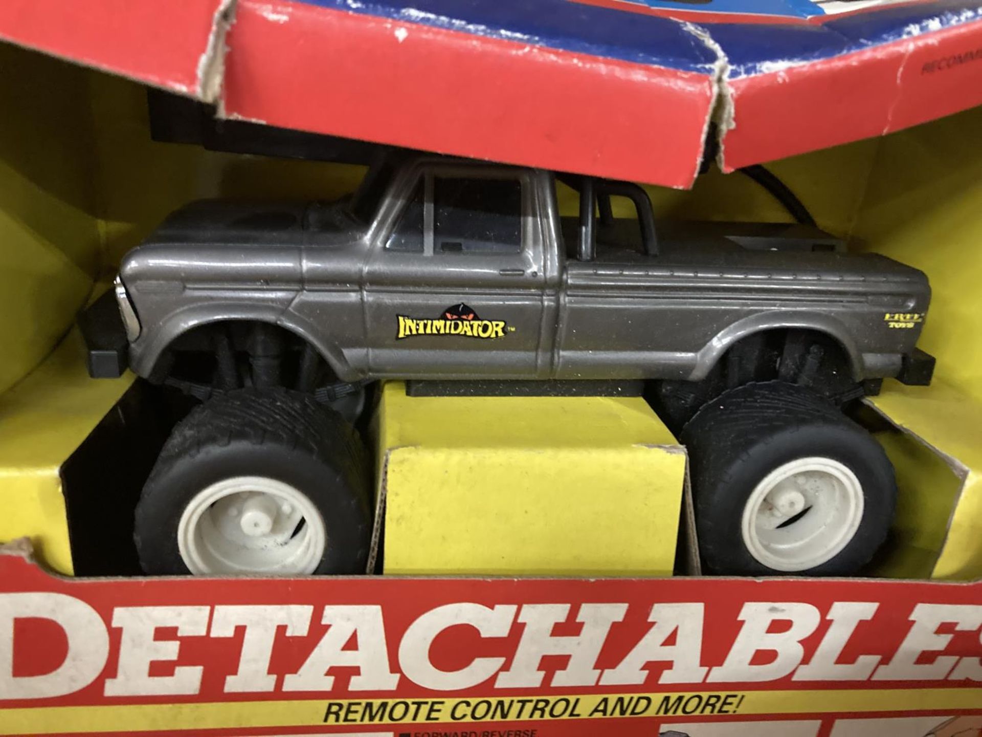 A BOXED 1986 ERTL DETACHABLES REMOTE CONTROL FORD PICKUP TRUCKS - Image 2 of 2