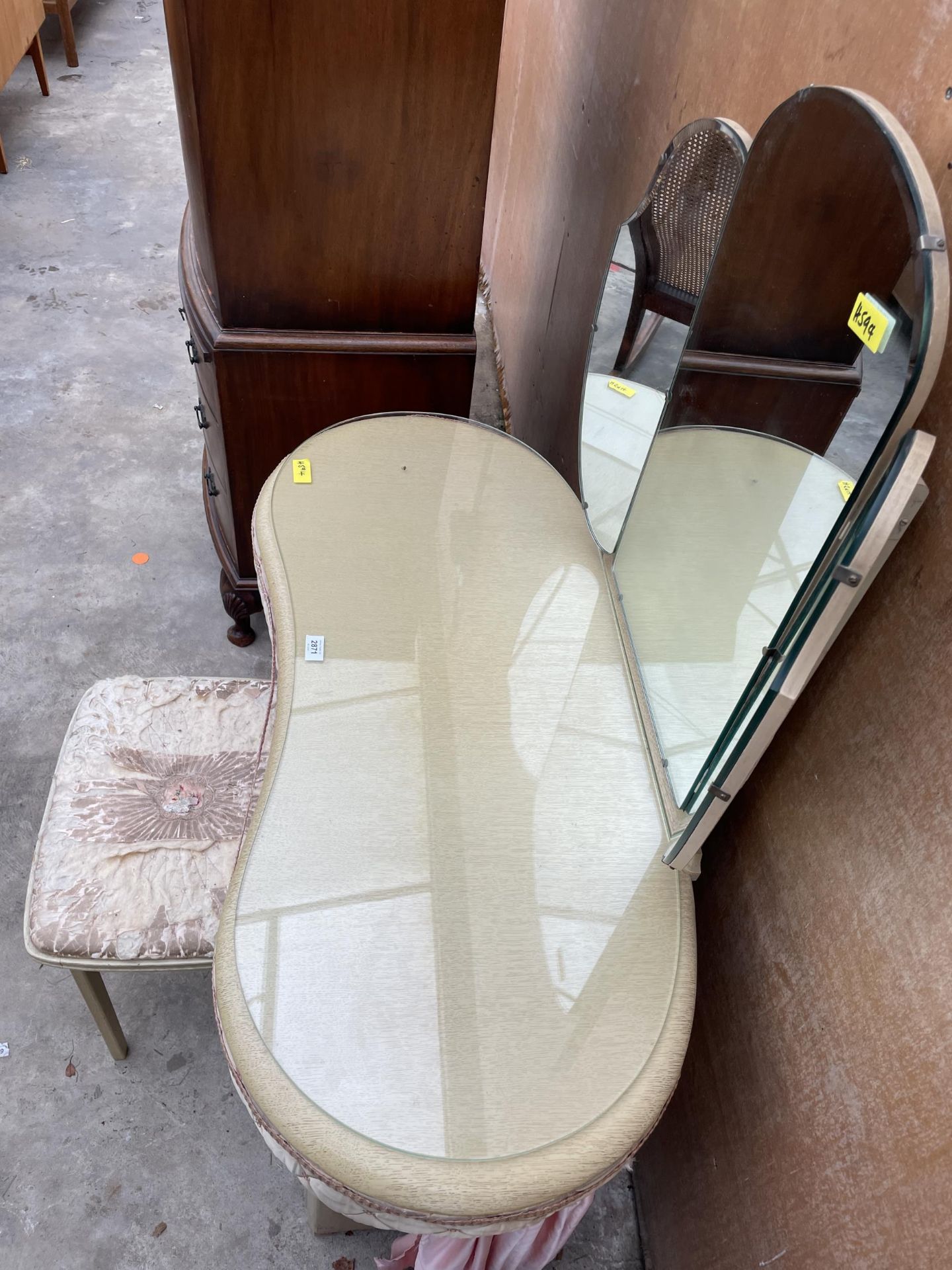 A MID 20TH CENTURY KIDNEY SHAPED DRESSING TABLE WITH PULL ROUND CURTAIN AND MATCHING STOOL - Image 5 of 5