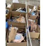 AN ASSORTMENT OF HOUSEHOLD CLEARANCE ITEMS