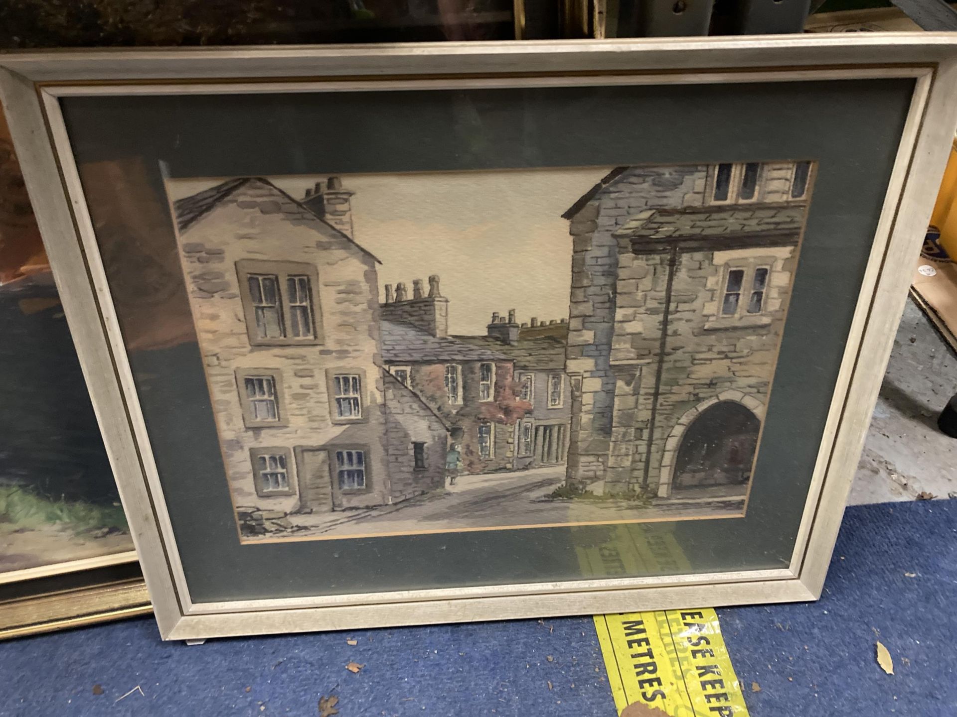 TWO FRAMED PRINTS INCLUDING A TOWN SCENE AND BOAT SCENE - Bild 2 aus 3