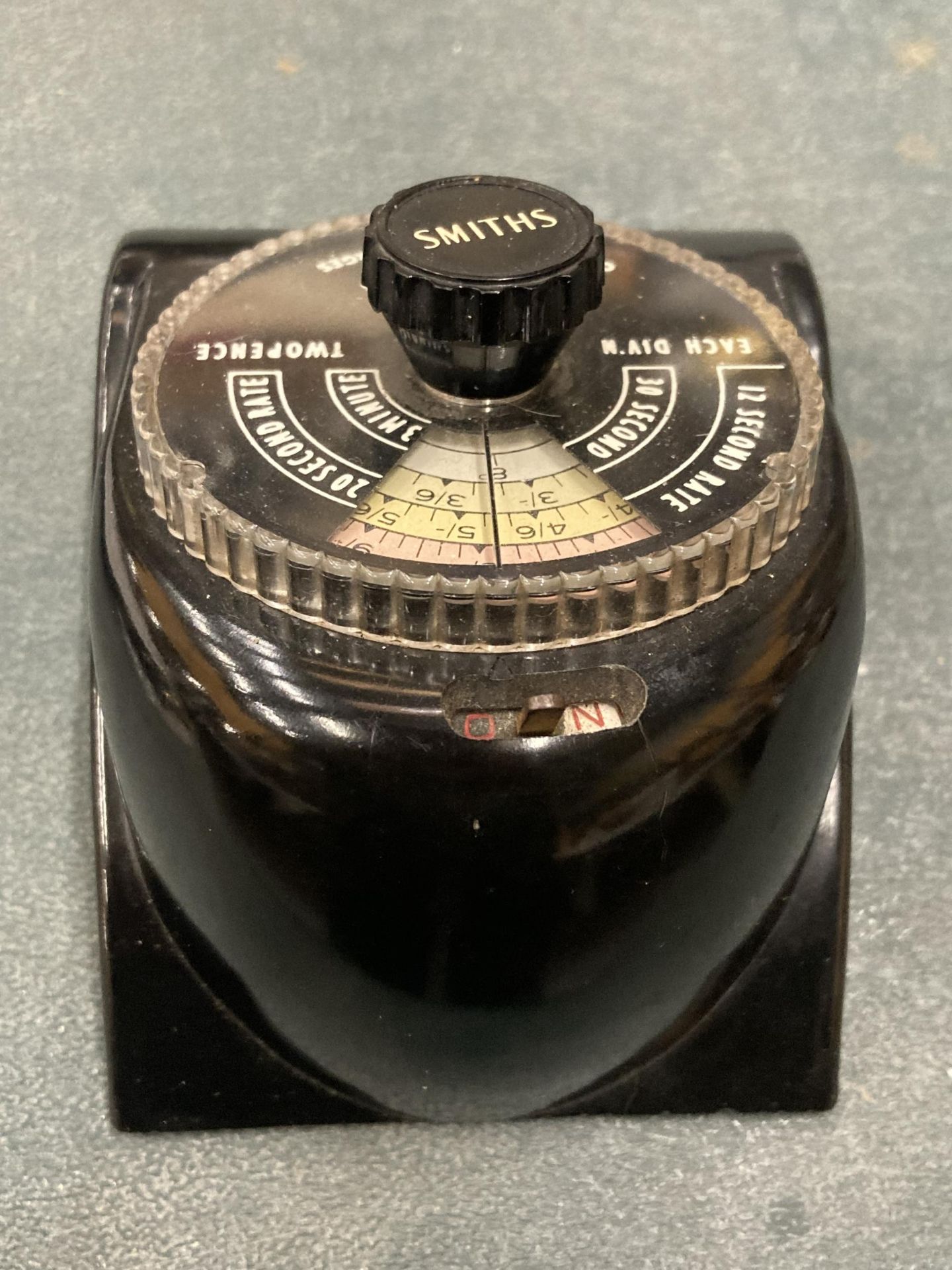 A COLLECTABLE BAKELITE SMITHS ELECTRIC CALCULATOR - Image 3 of 4