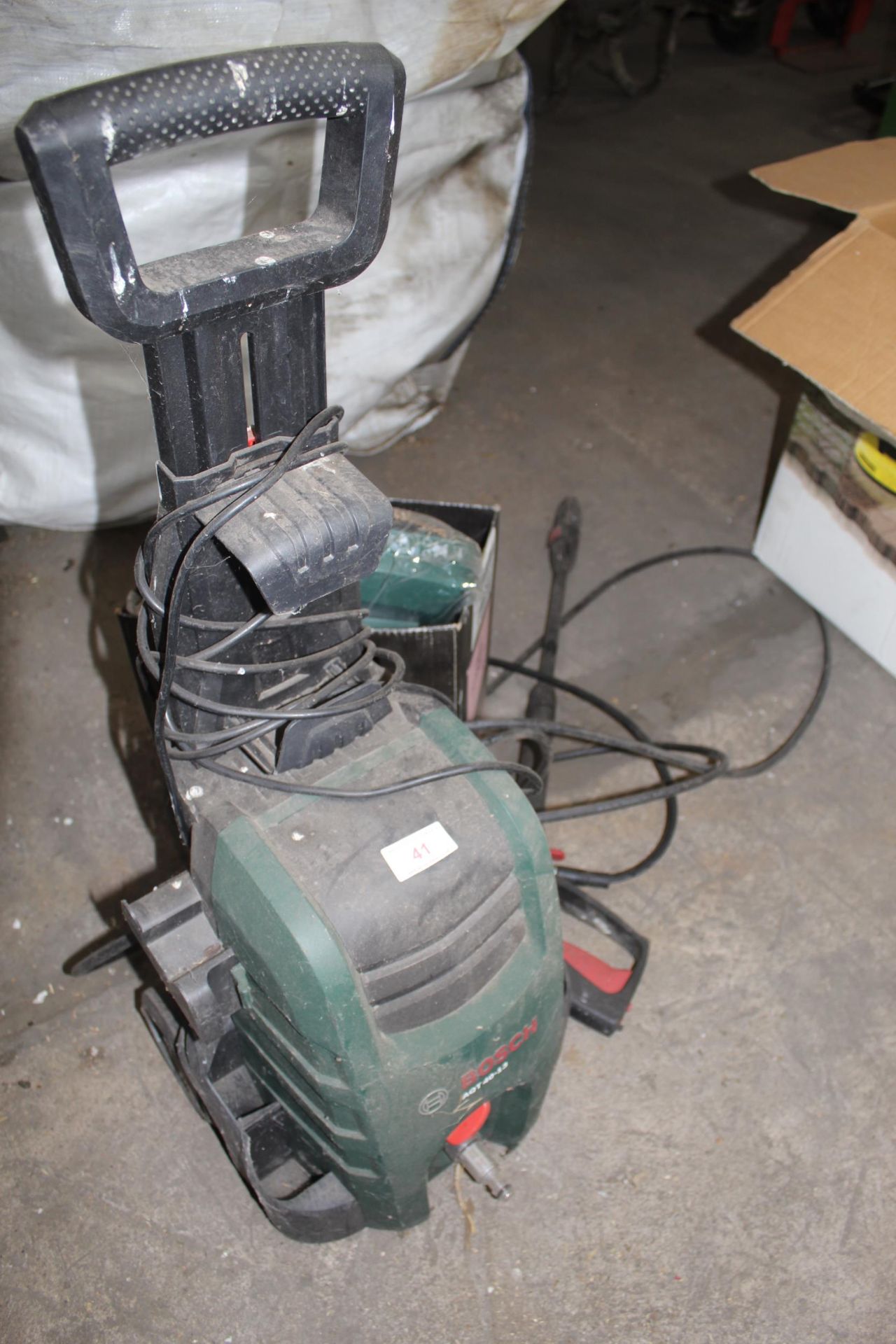 A BOSCH AQT 40-13 ELECTRIC PRESSURE WASHER