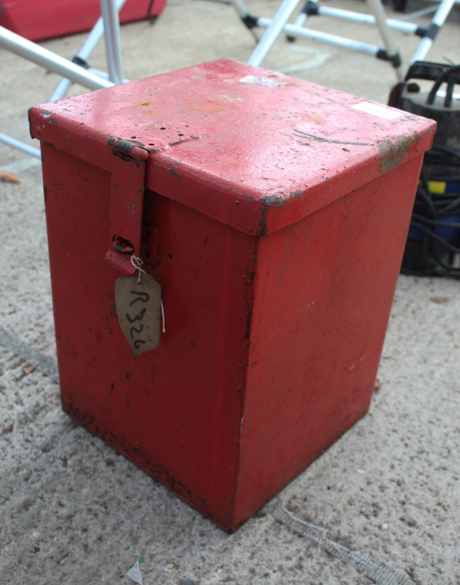 METAL TOOL BOX & TOOLS NO VAT