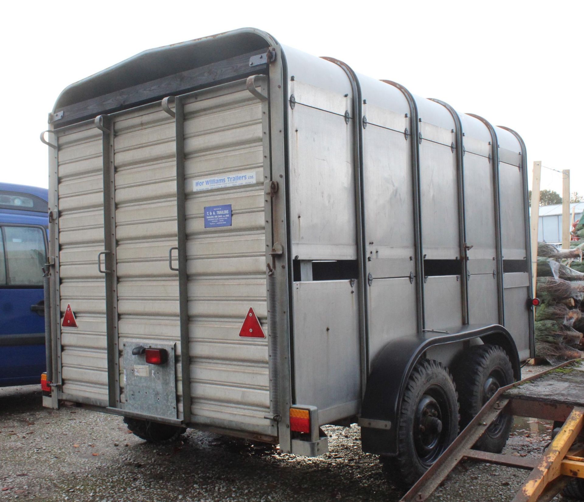 IFOR WILLIAMS TWIN AXLE STOCK TRAILER IN GOOD CONDITION NO VAT - Image 5 of 10