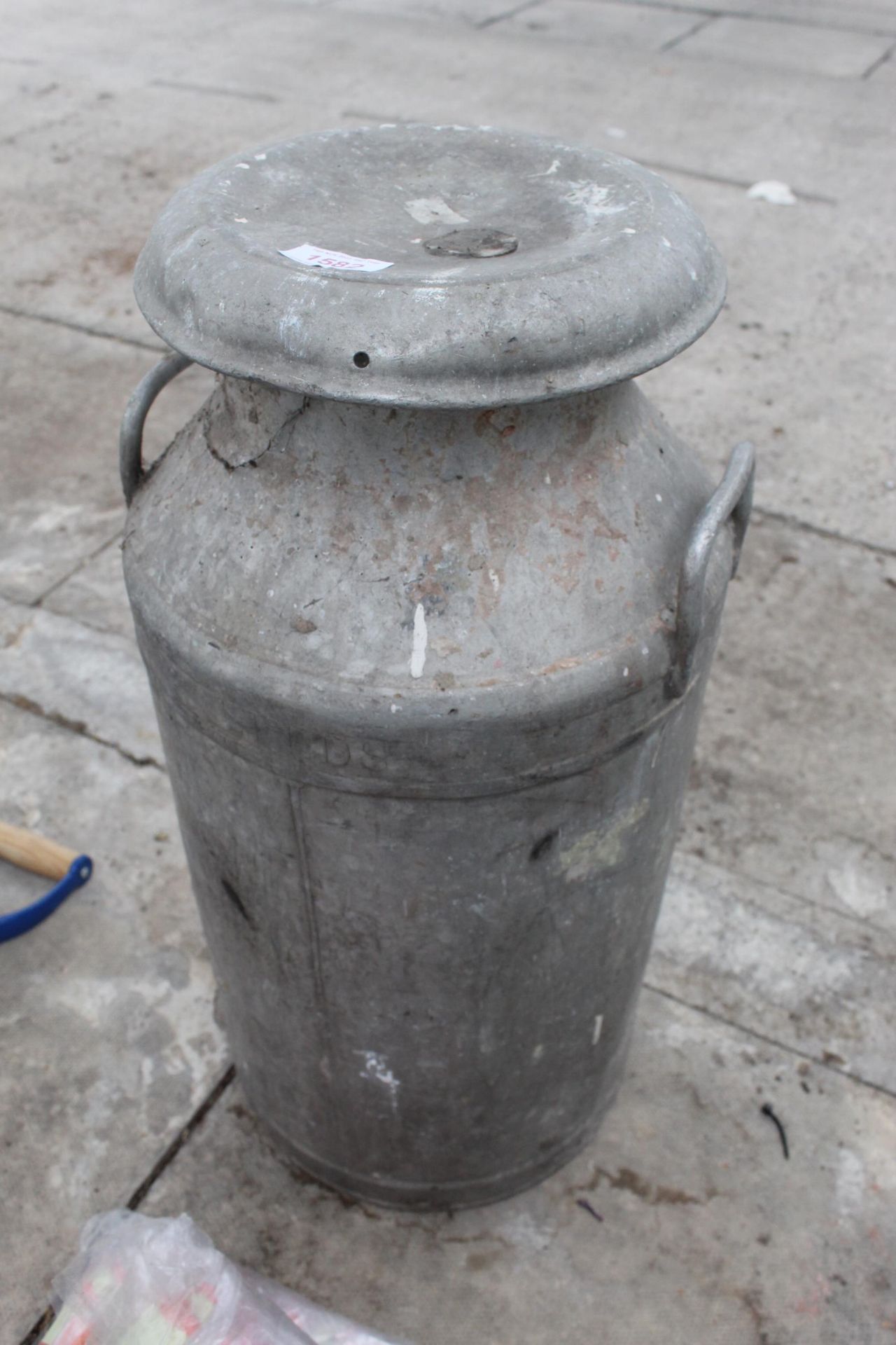 MILK CHURN + VAT