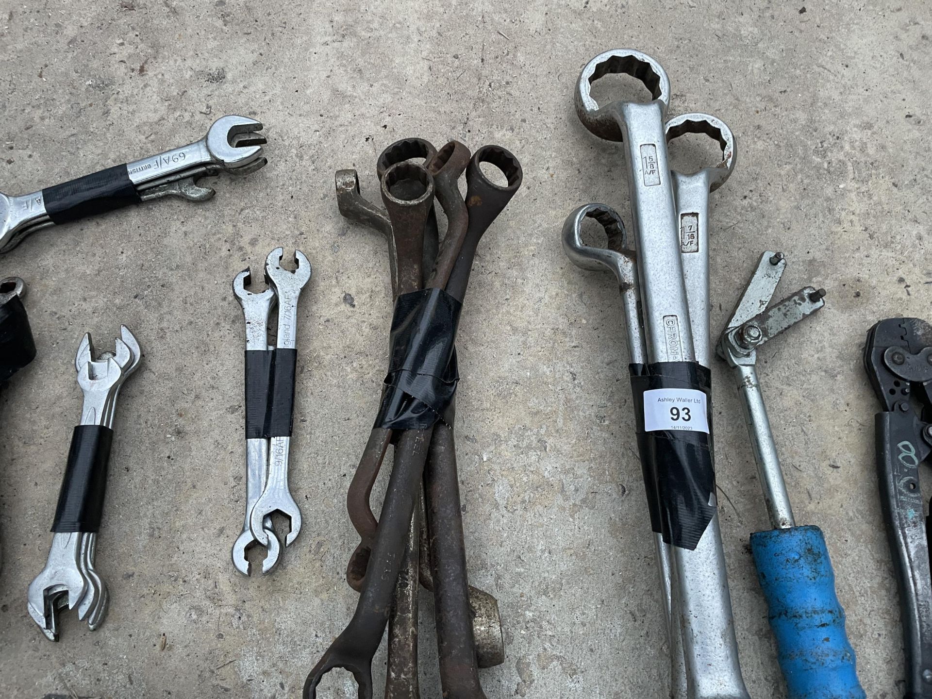 AN ASSORTMENT OF TOOLS TO INCLUDE SPANNERS ETC NO VAT - Image 2 of 3