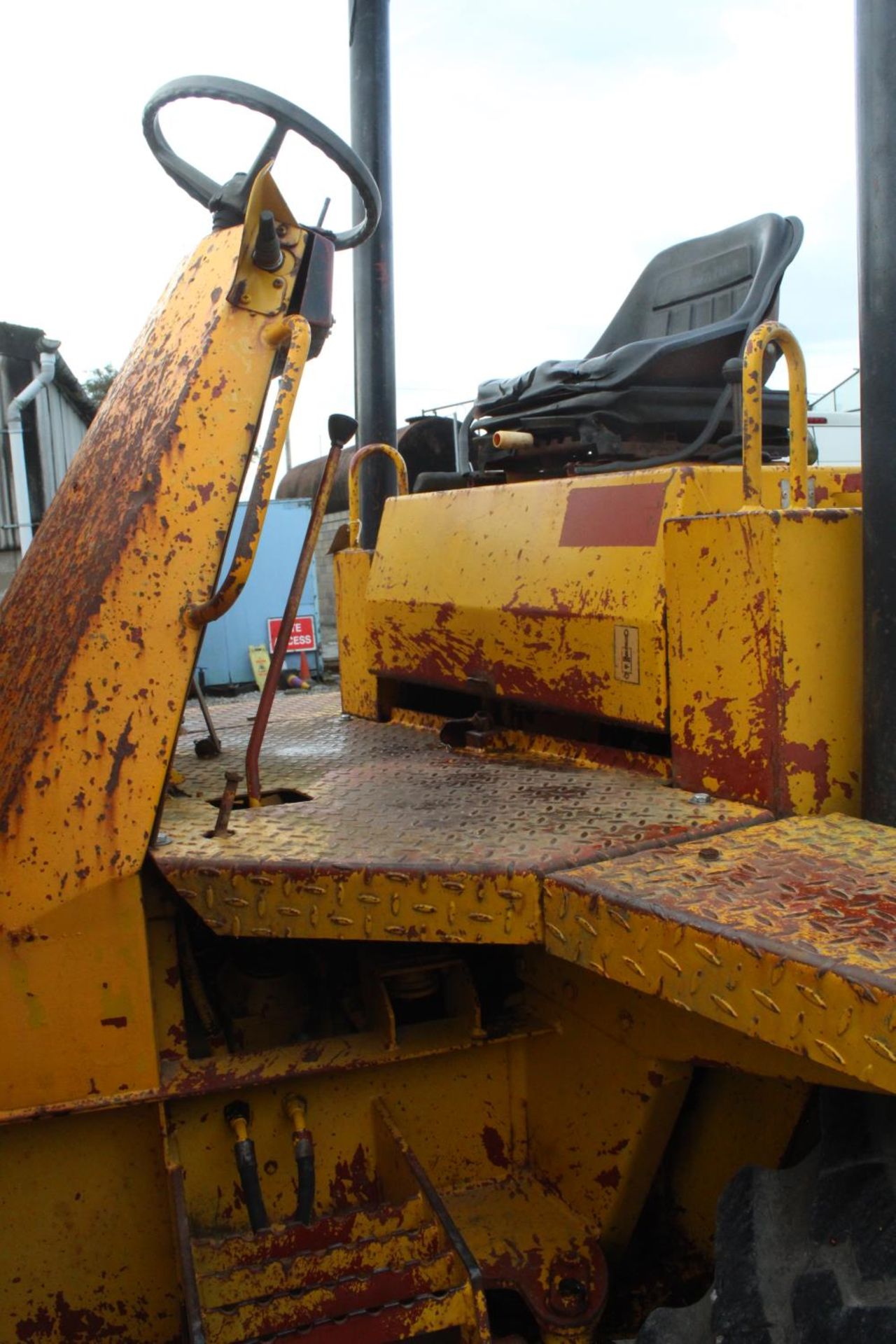 A 6 TONNE THWAITES DUMPER + VAT - Image 13 of 18