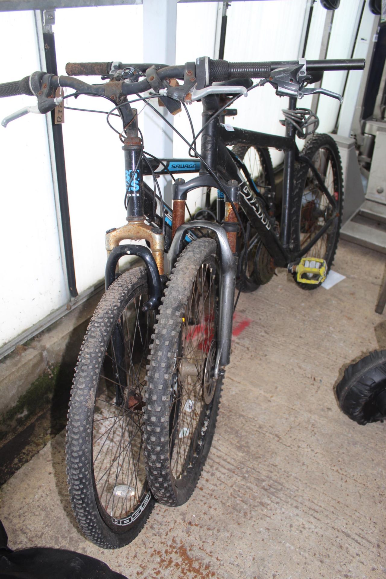 2 MOUNTAIN BICYCLES ( GIANT AND BOSS ) NO VAT - Image 2 of 2