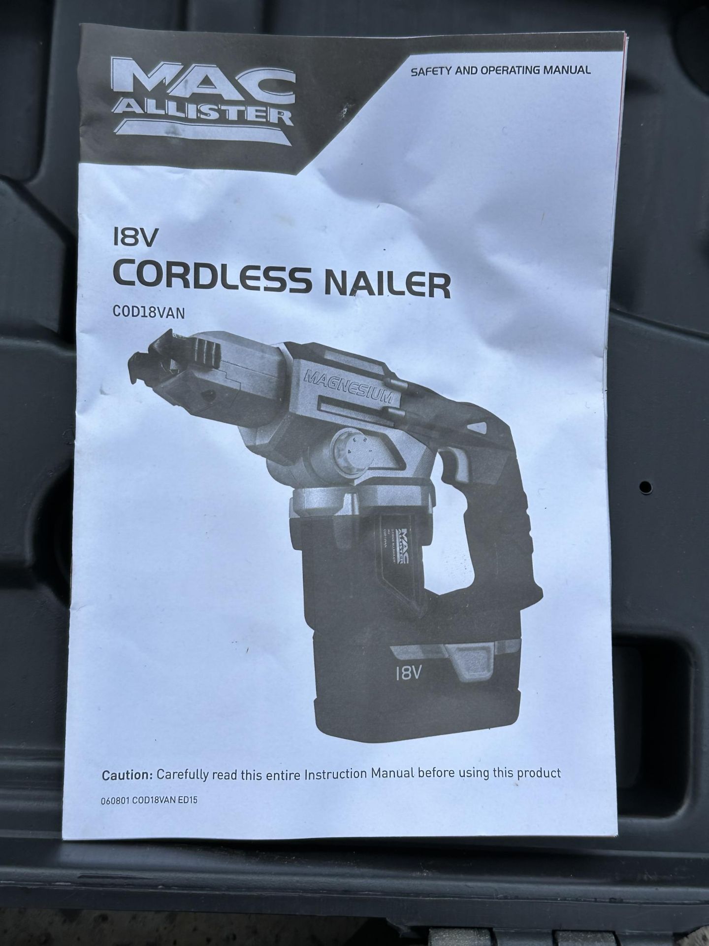 A BOXED MACALLISTER CORDLESS NAIL GUN NO VAT - Image 4 of 4