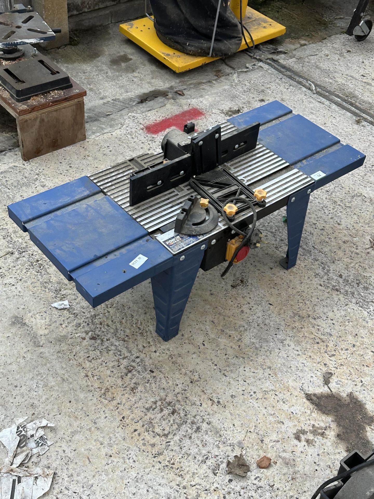 A POWERCRAFT ROUTER TABLE NO VAT - Image 2 of 3