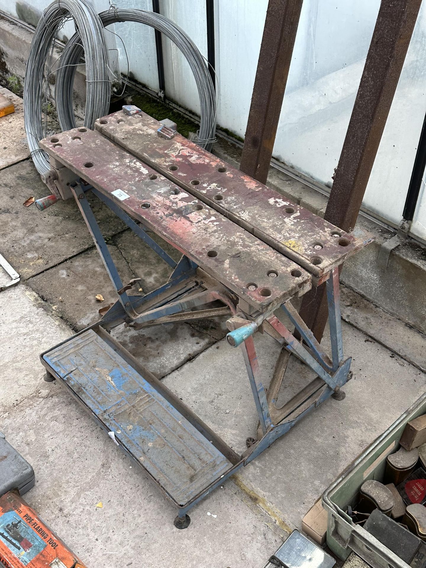 A FOLDING WORKMATE BENCH AND A PAIR OF STEEL ARMS NO VAT - Image 2 of 3