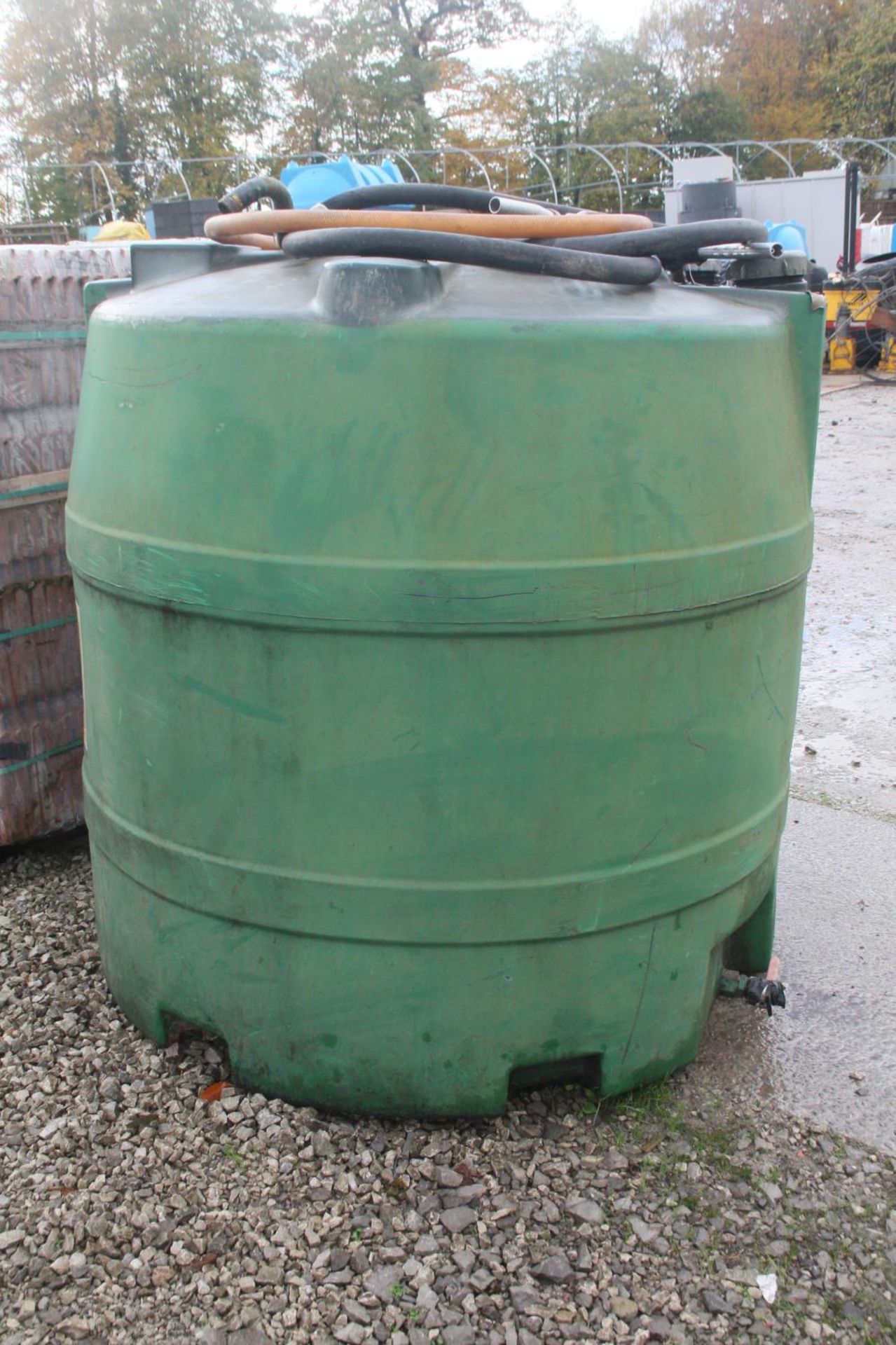 CASTROL CIRCULAR FUEL TANK NO VAT - Image 2 of 2