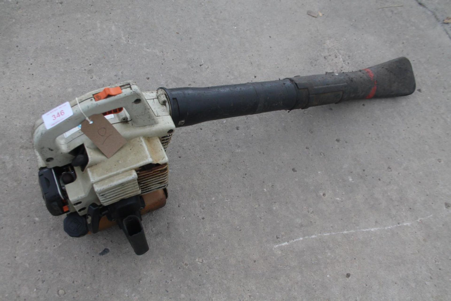 A STHIL HAND HELD LEAF BLOWER NO VAT FROM A RETIREMENT DISPERSAL