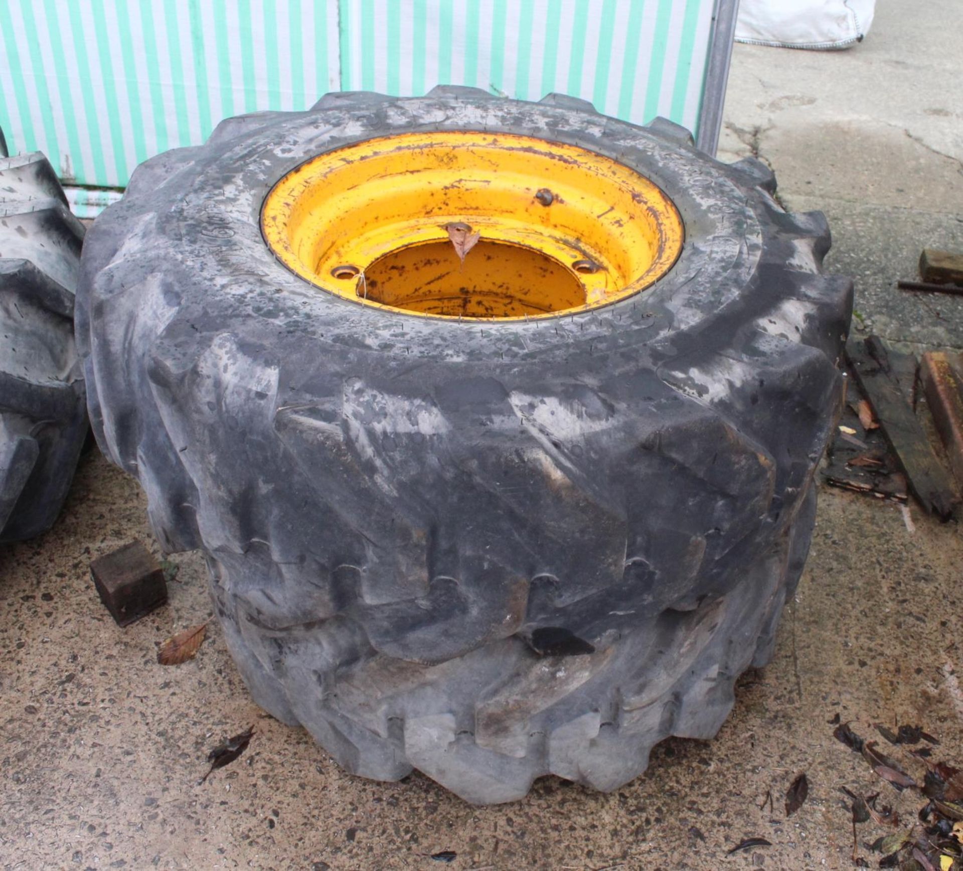 2 JCB WHEELS & TYERS AT603 12.5/80-18 NO VAT - Image 2 of 4