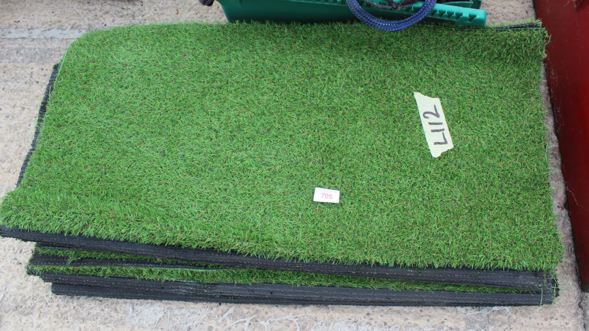 10M SQUARE GRASS + VAT