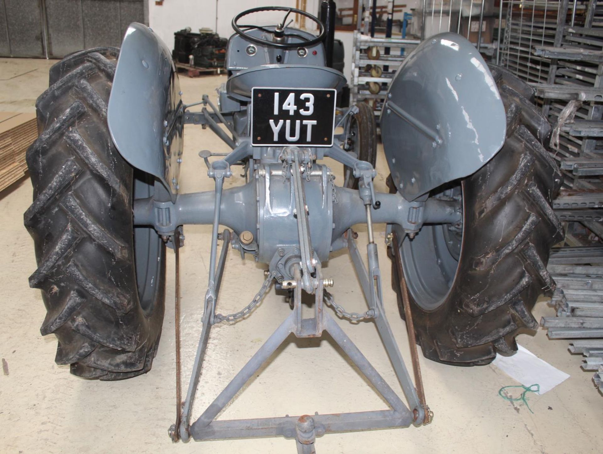 FERGUSON TED 20 TRACTOR, PETROL, REGISTRATION 143 YUT (1951) SOLD AS SEEN, NO WARRANTY NO VAT - Image 3 of 11