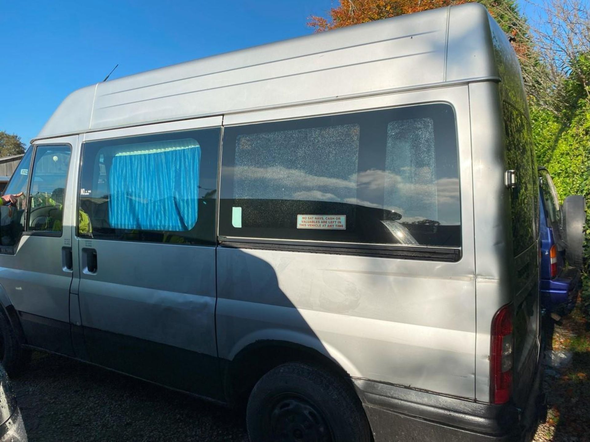 FORD CAMPER VAN, DIESEL, SILVER MILEAGE 122588 REGISTRATION DN06HKJ (2006) WHILST ALL DESCRIPTIONS - Image 2 of 3