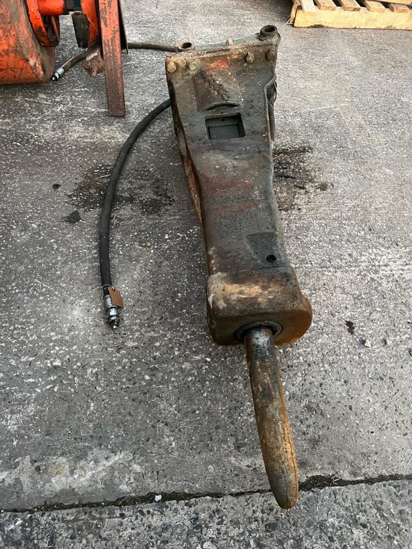 A HYDRAULIC BREAKER +VAT