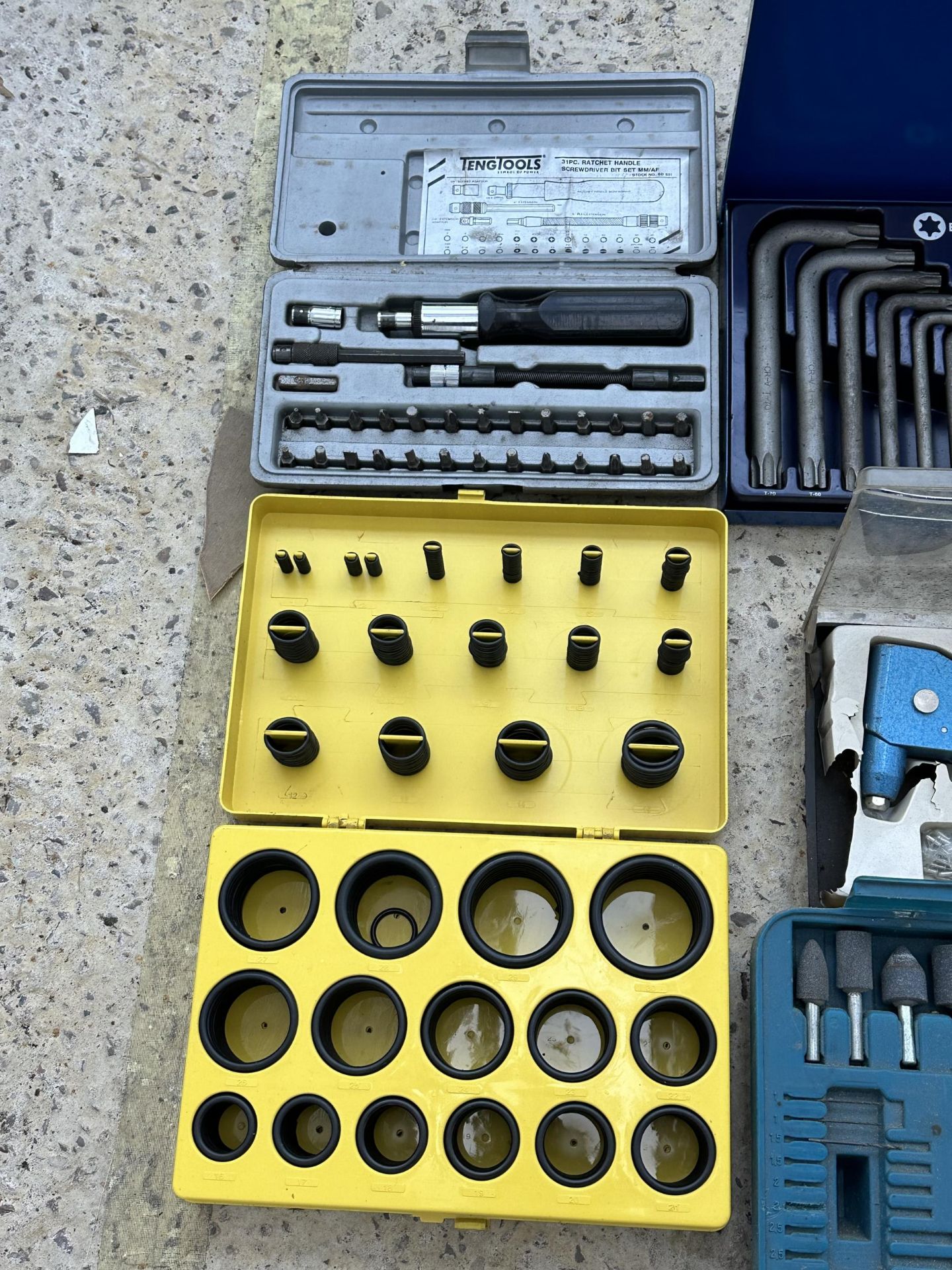 AN ASSORTMENT OF ITEMS TO INCLUDE DRILL BITS, O RINGS AND SOCKETS ETC NO VAT - Image 3 of 4
