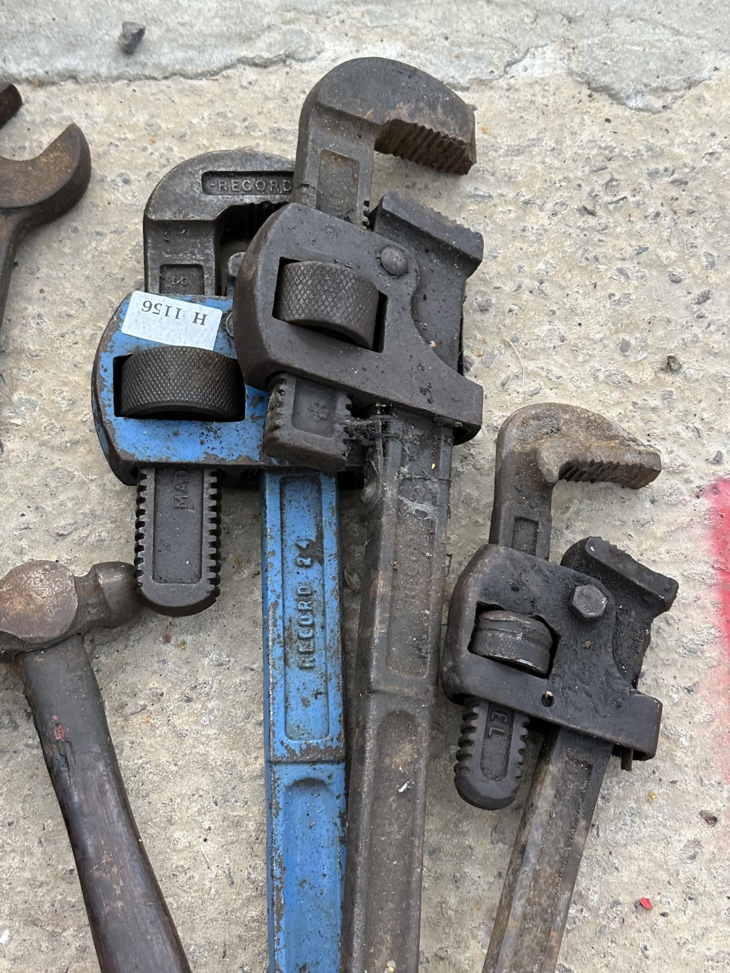 AN ASSORTMENT OF VINTAGE HAND TOOLS TO INCLUDE SPANNERS, HAMMERS AND STILSENS ETC NO VAT - Image 2 of 5