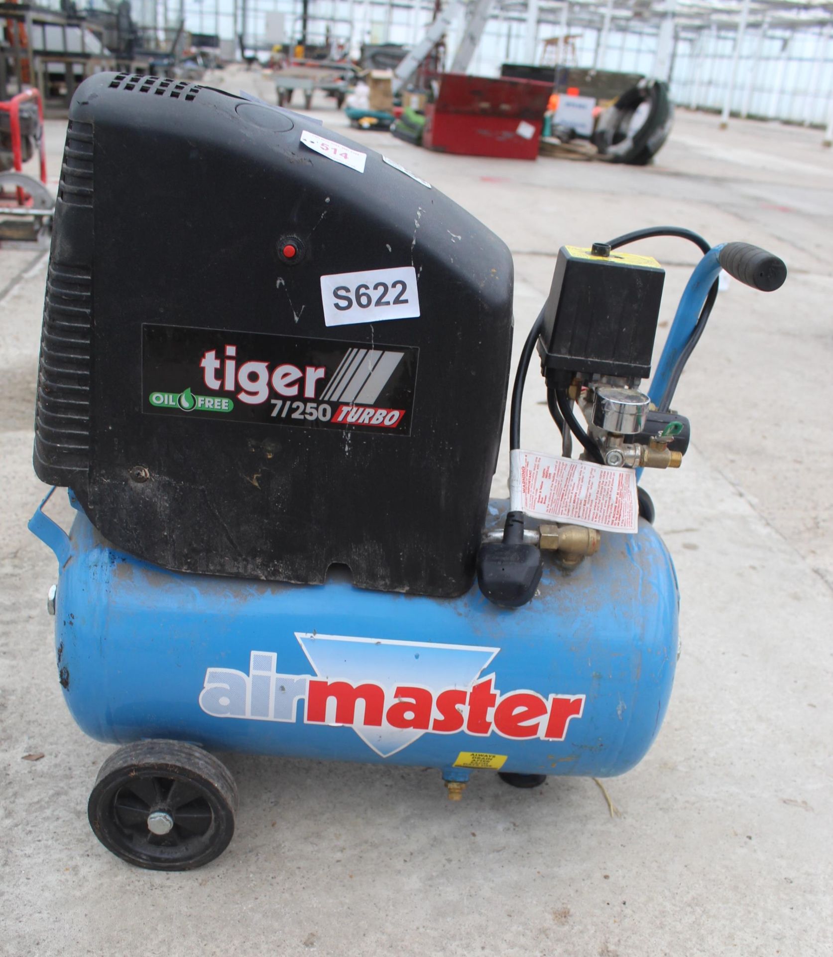 AIR MASTER COMPRESSOR TIGER 7/ 250 TURBO NO VAT