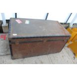 A TRUNK CONTAINING WHEELS NO VAT