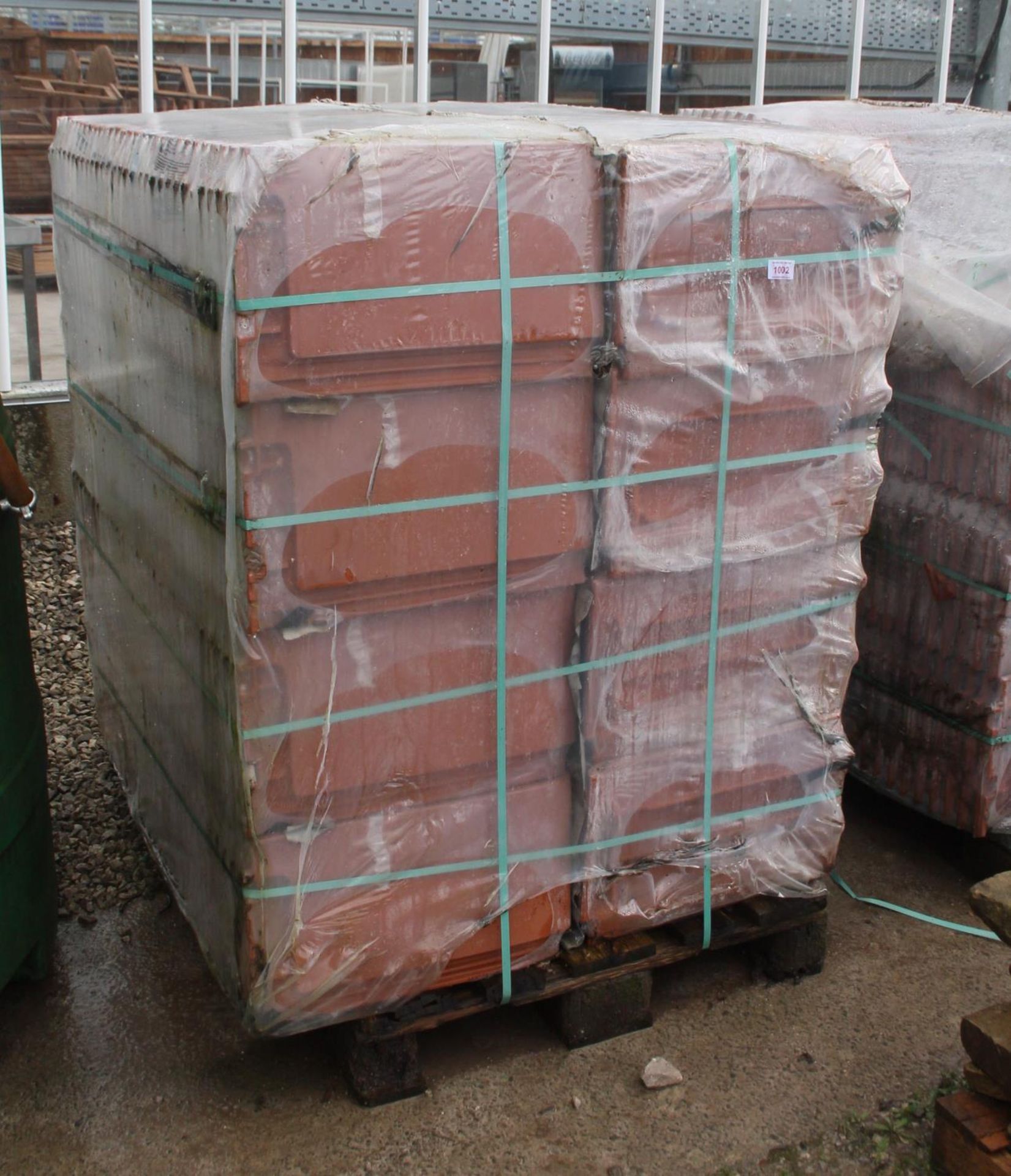 PALLET OF CREST CLAY ROOFING TILES G10 NATURAL RED CLAY APPROX. 230 TILES (10 PER SQUARE METRE.)