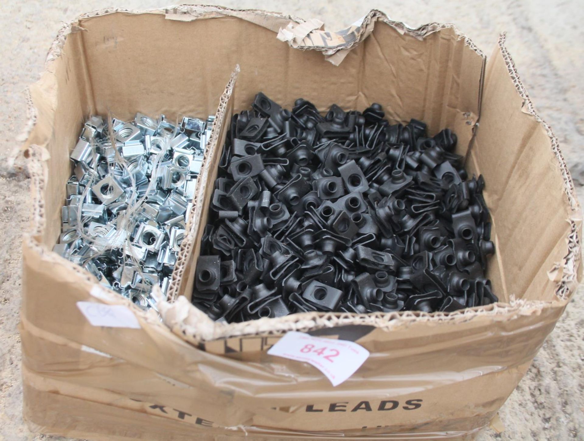 BOX OF GAUGED AND CLIP NUTS NO VAT